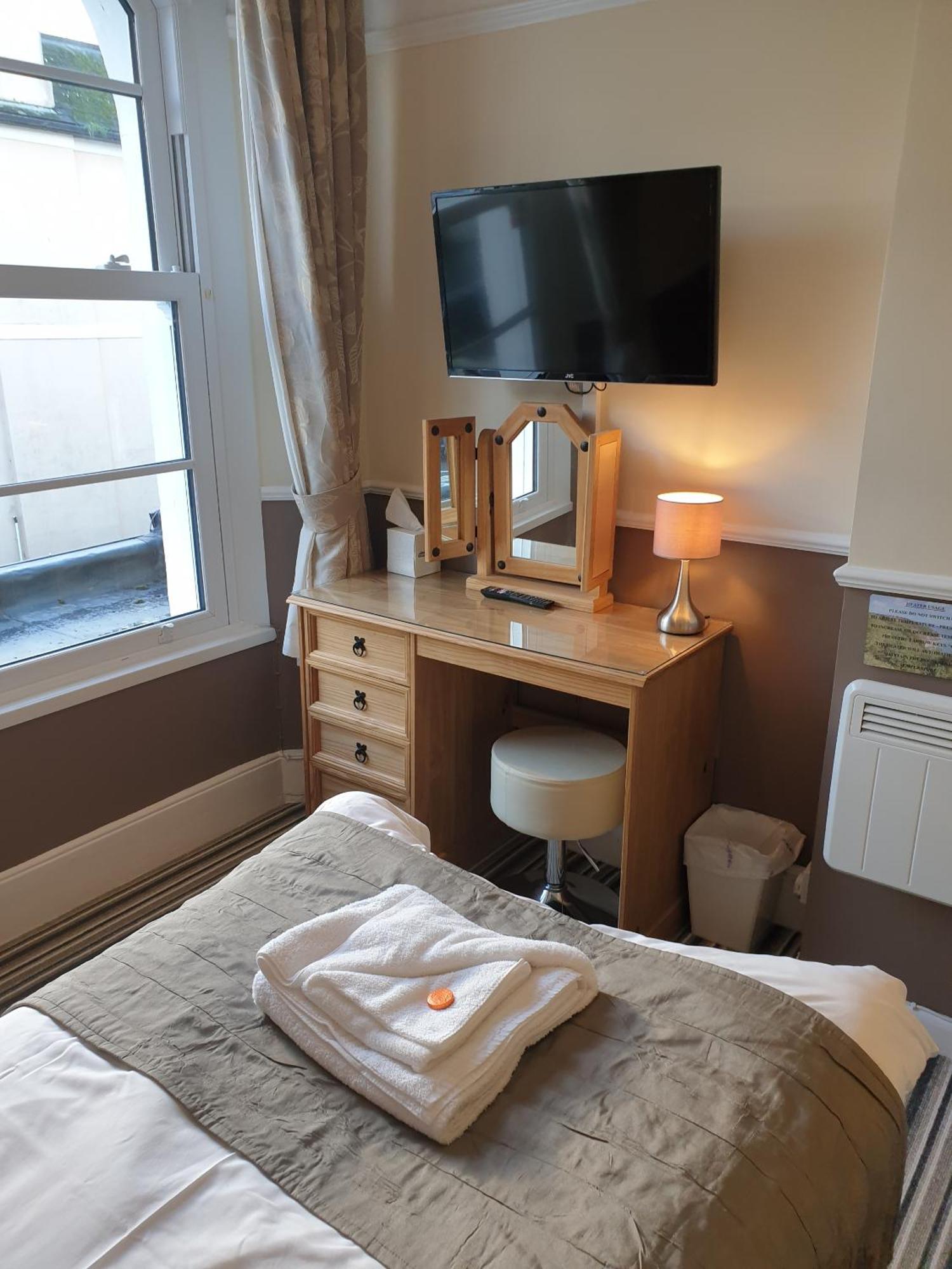 Apartment Appletorre House Flats - Pet Friendly And Private Parking Torquay