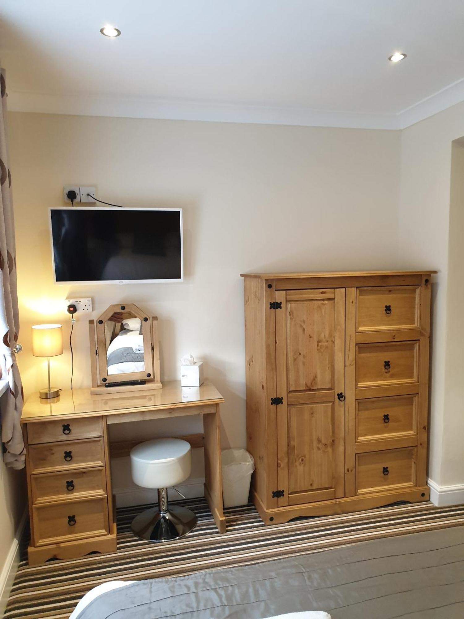 Apartment Appletorre House Flats - Pet Friendly And Private Parking