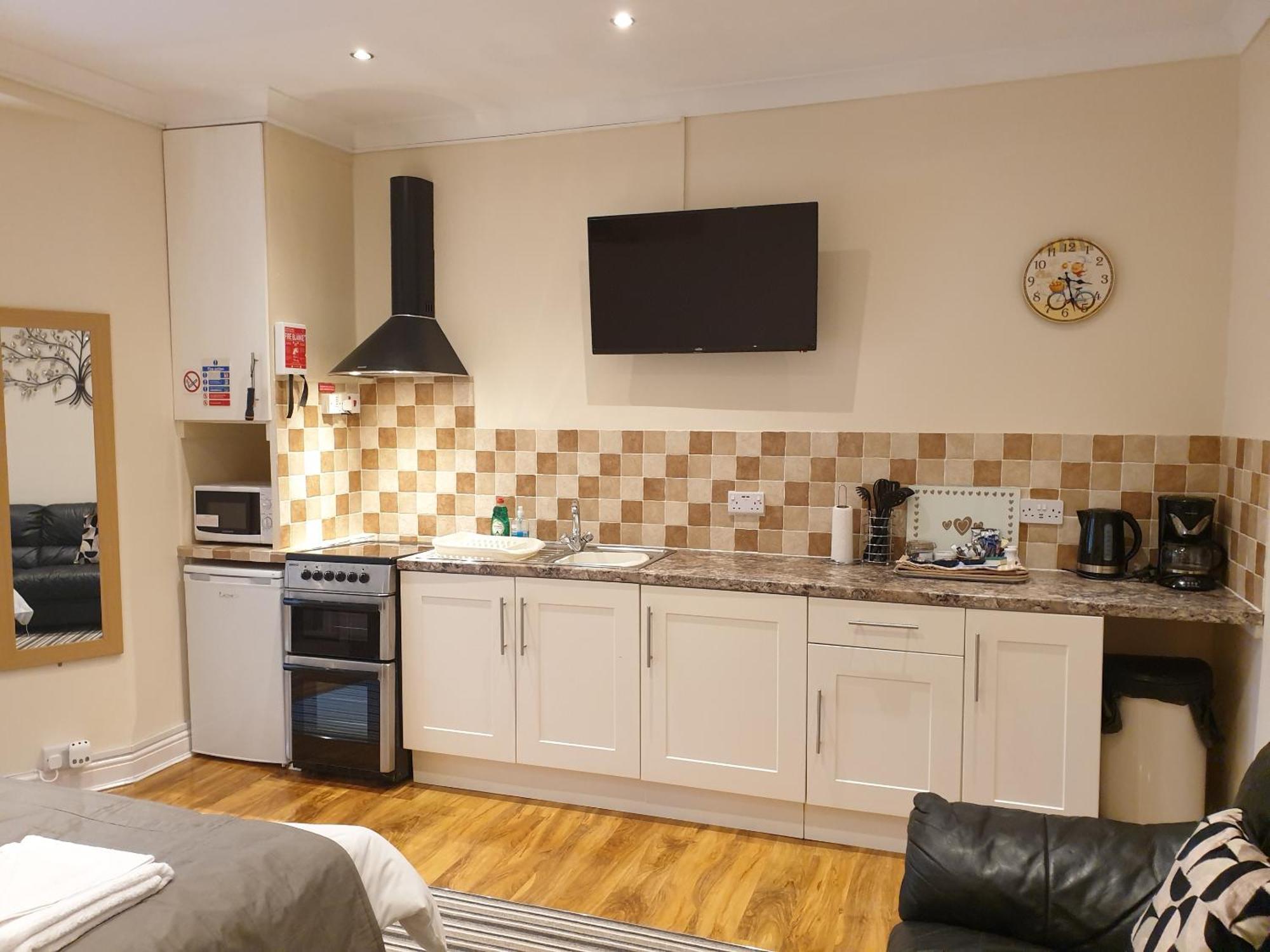 Appletorre House Flats - Pet Friendly And Private Parking * Torquay