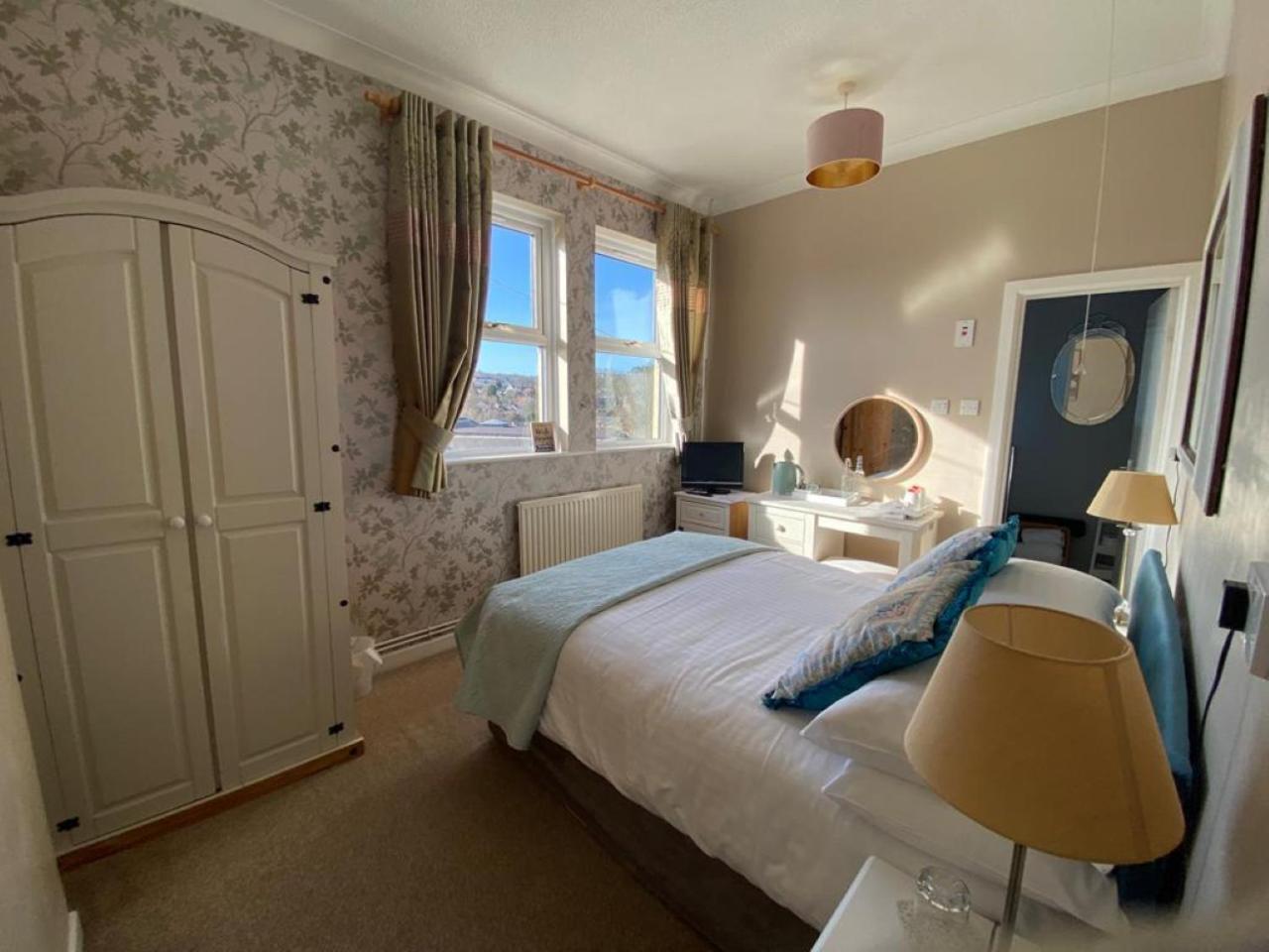 Buckingham 4* Torquay