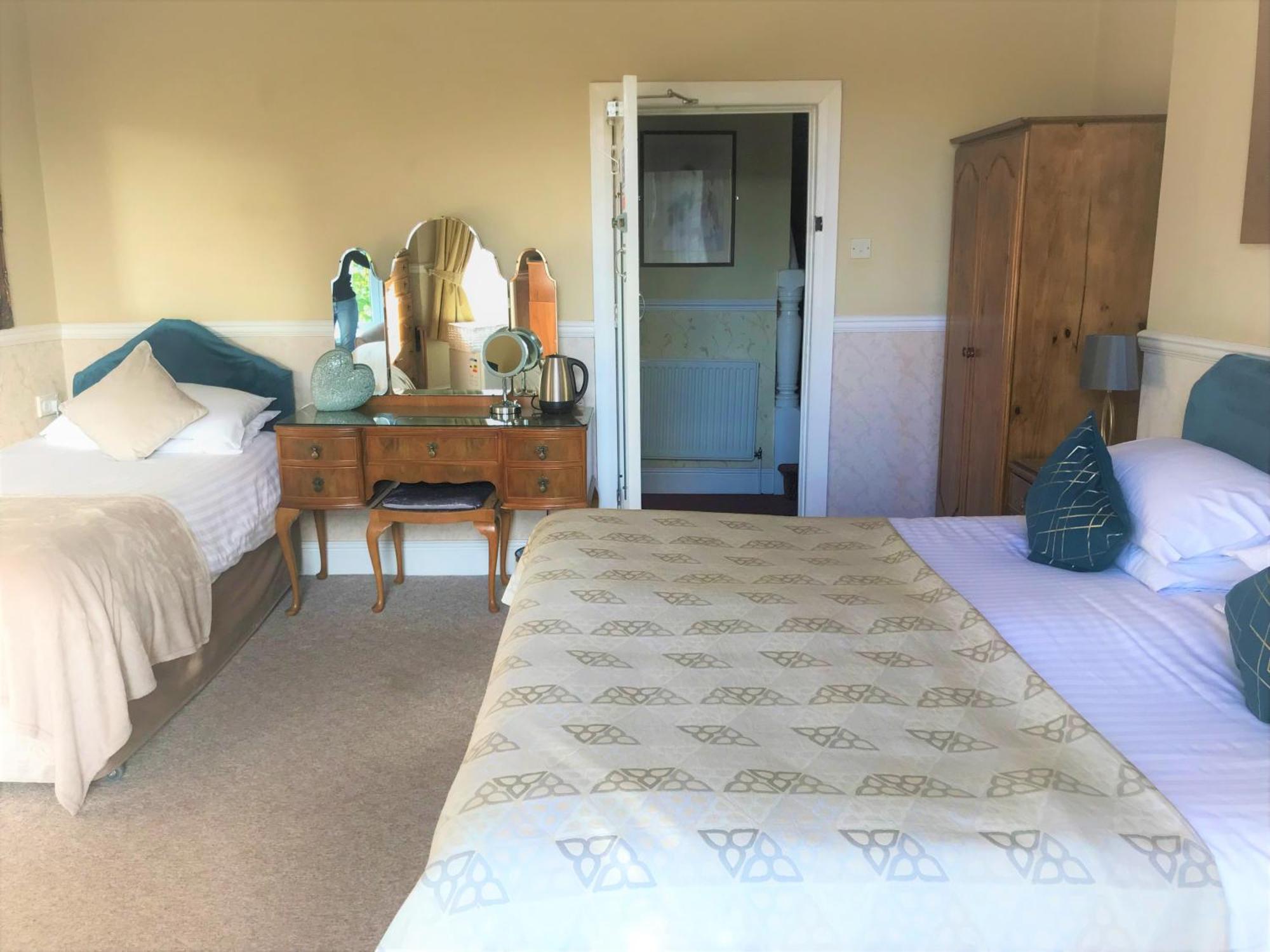 Buckingham Guest house 4*