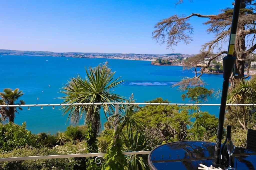 Luxury Riviera View Waterside