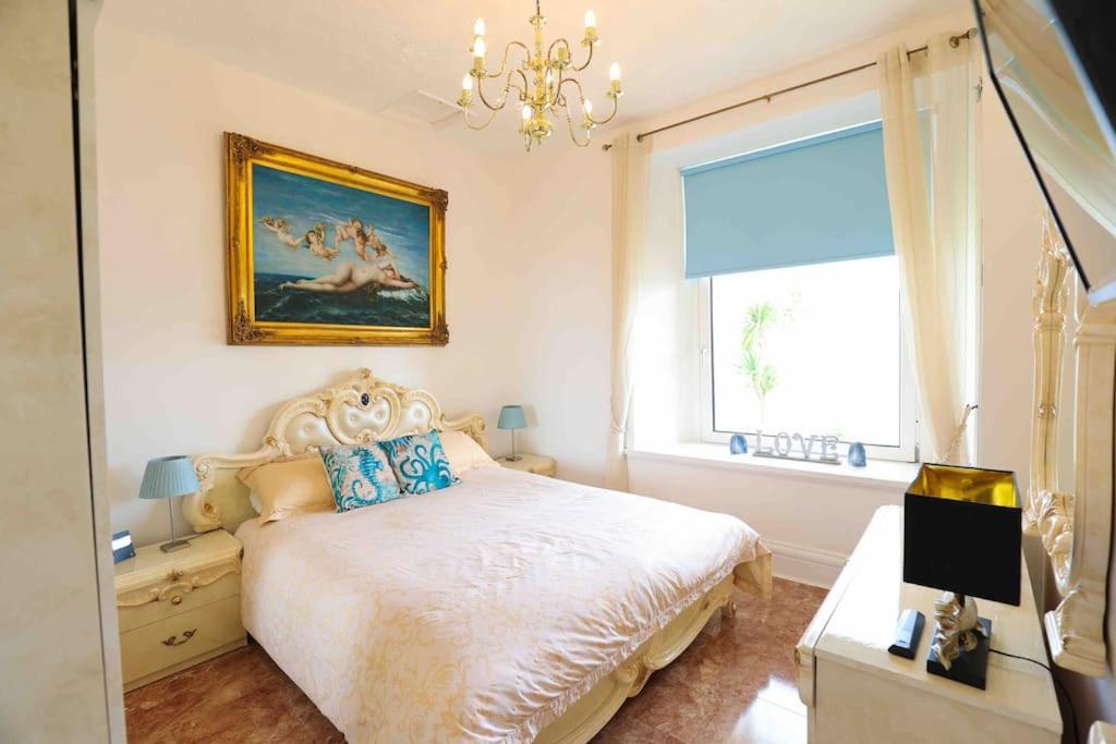 Luxury Riviera View Waterside