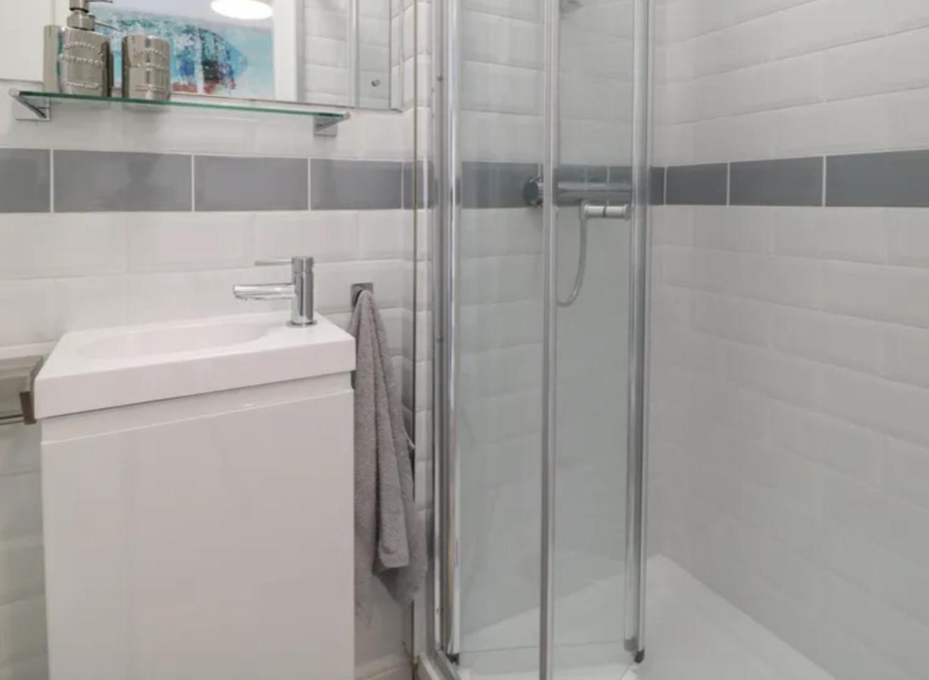 Holiday home Sandown - 2 Minutes Walk To The Downs, Restaurants Bars & Beaches *