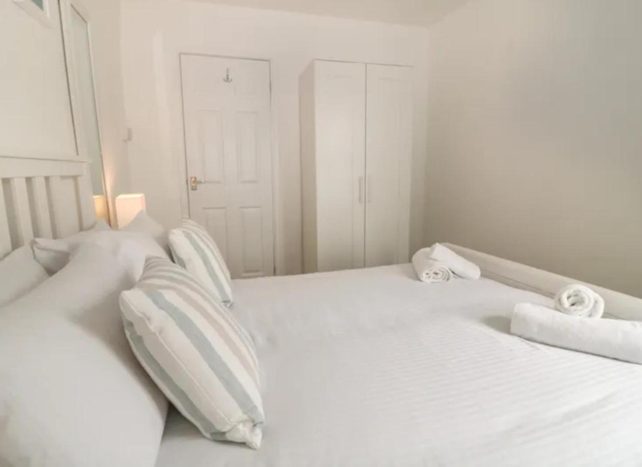 Holiday home Sandown - 2 Minutes Walk To The Downs, Restaurants Bars & Beaches *