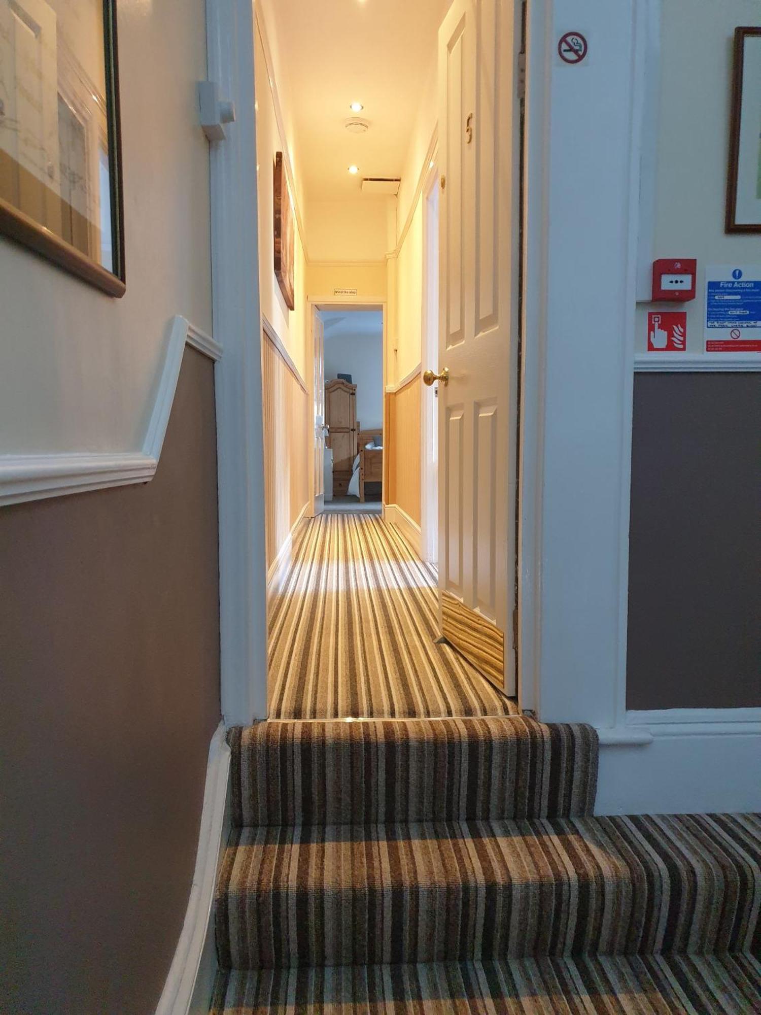 Appletorre House Flats - Pet Friendly And Private Parking * Torquay