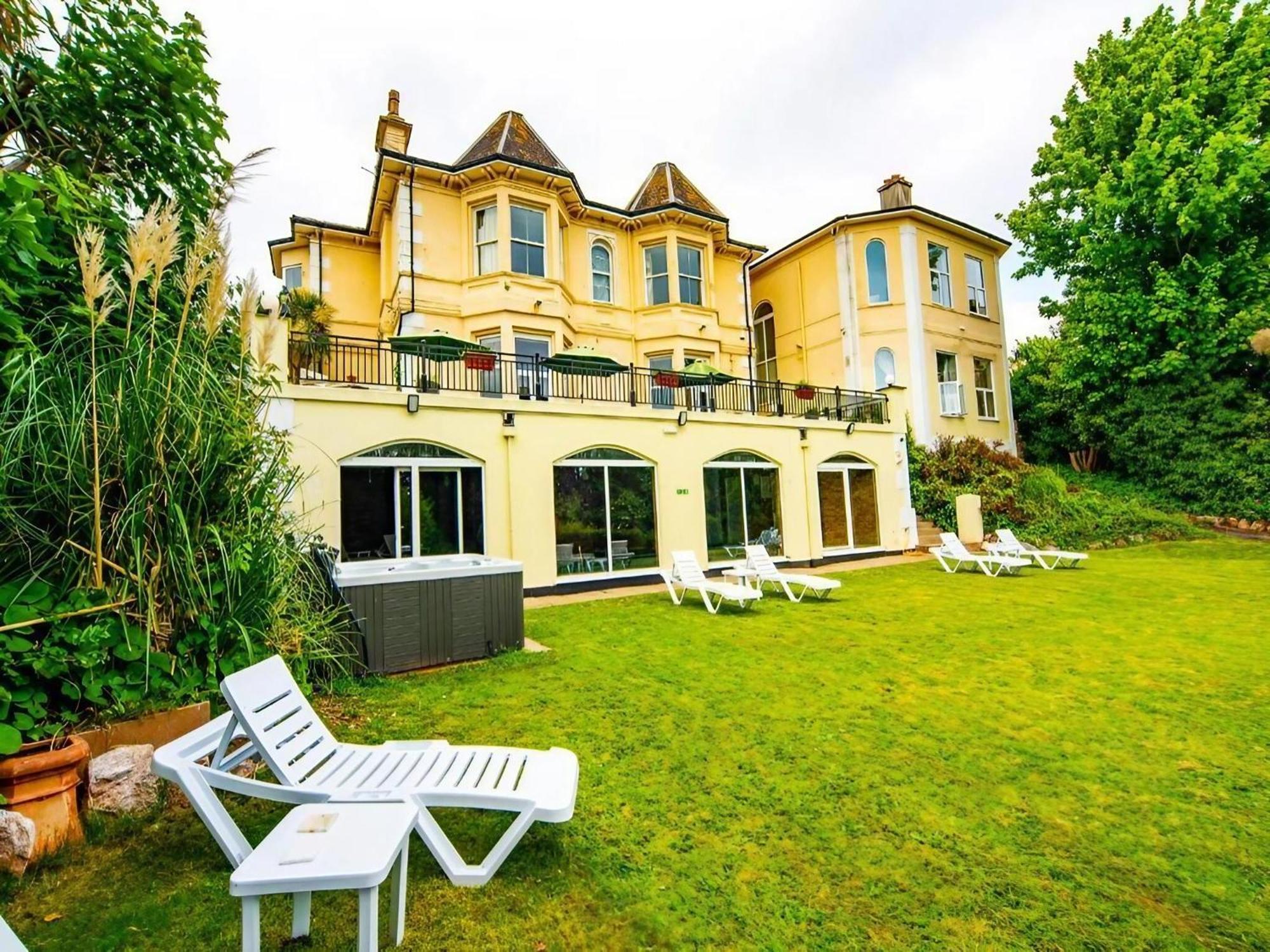 Crofton House 3*