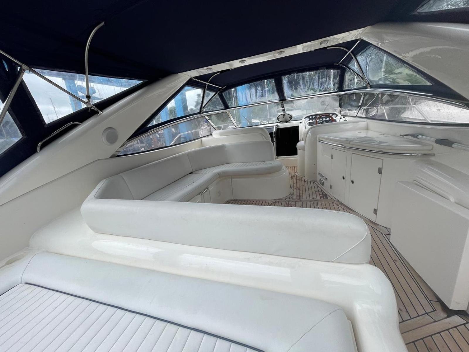 Boat Ltd Botel *