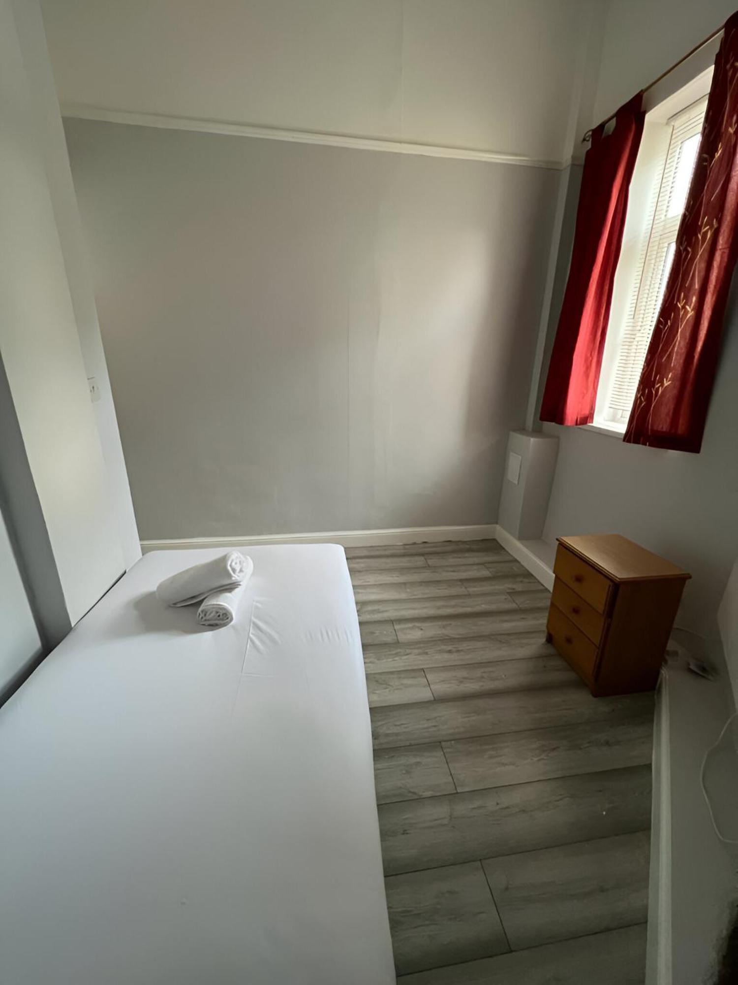 Crofton House 3*