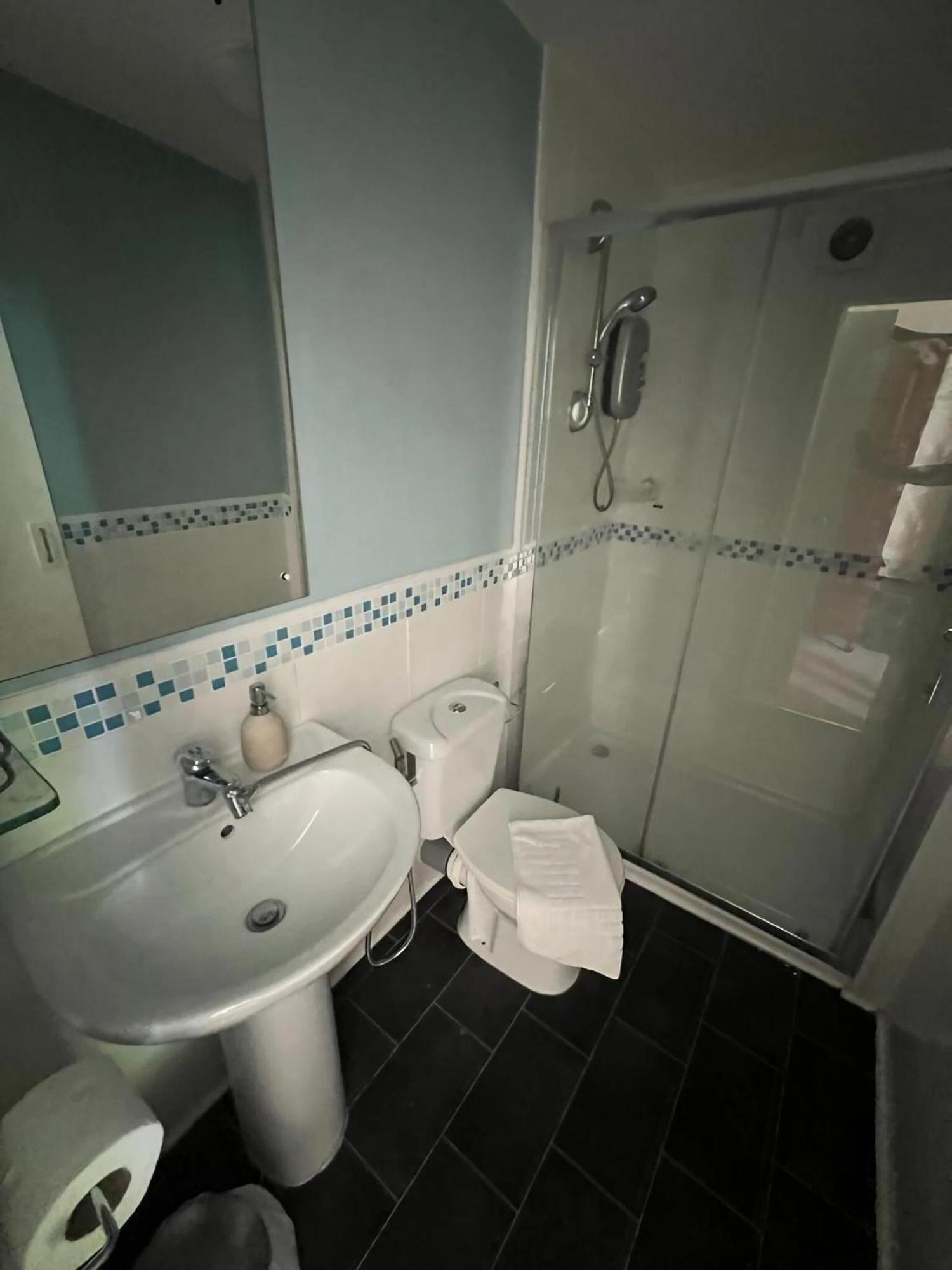 Crofton House Hotel 3*