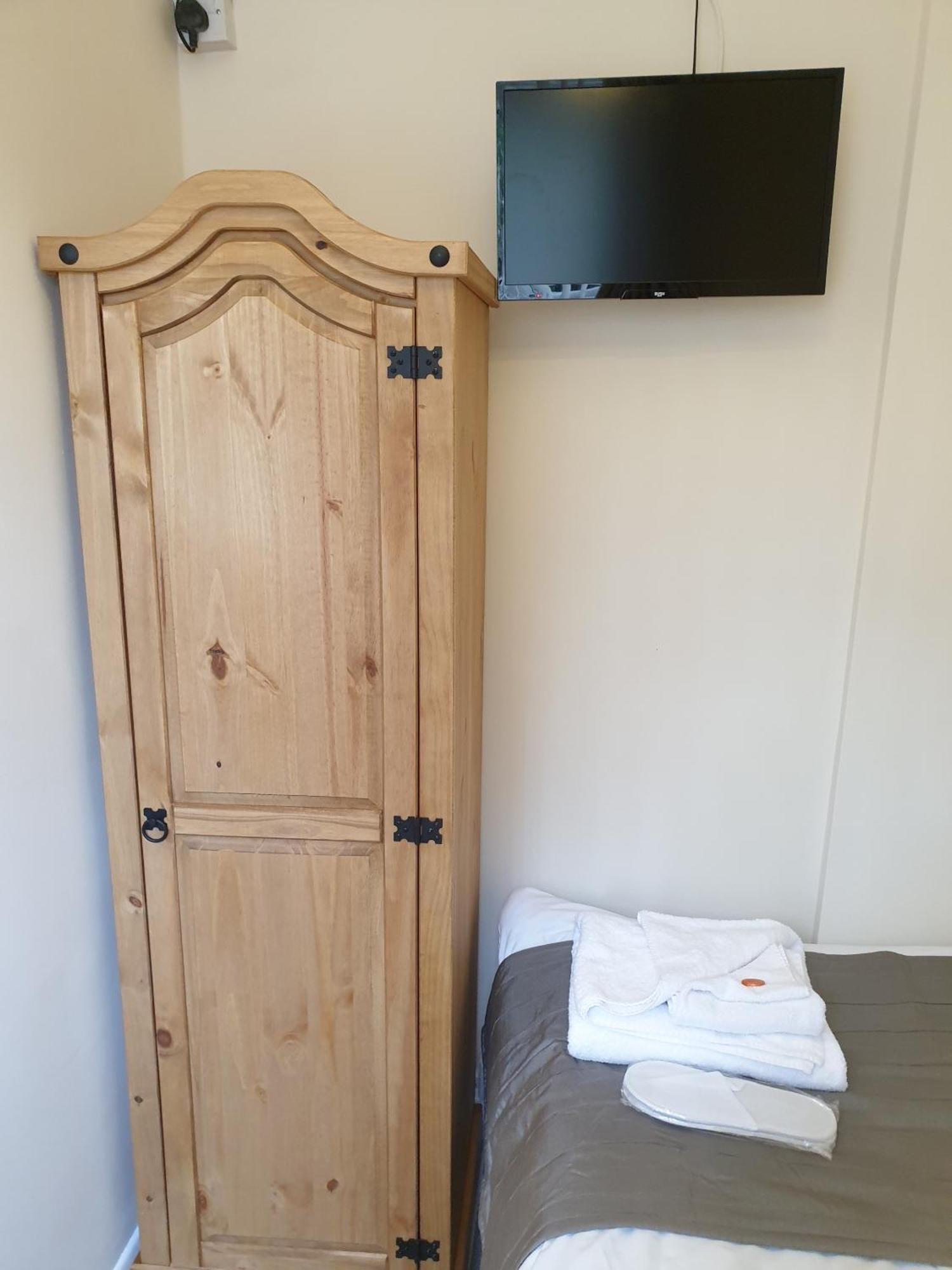 Appletorre House Flats - Pet Friendly And Private Parking Apartment