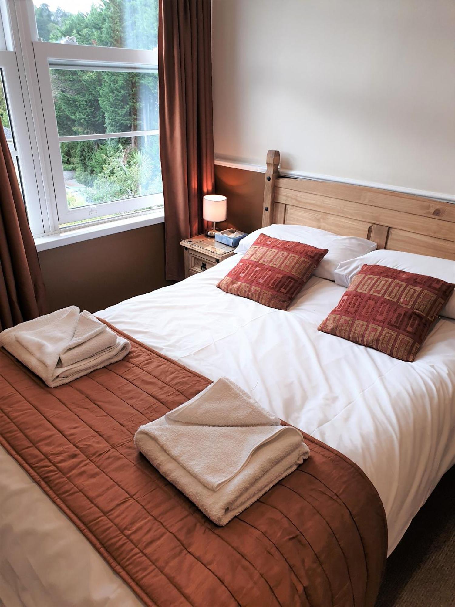Appletorre House Flats - Pet Friendly And Private Parking Apartment Torquay