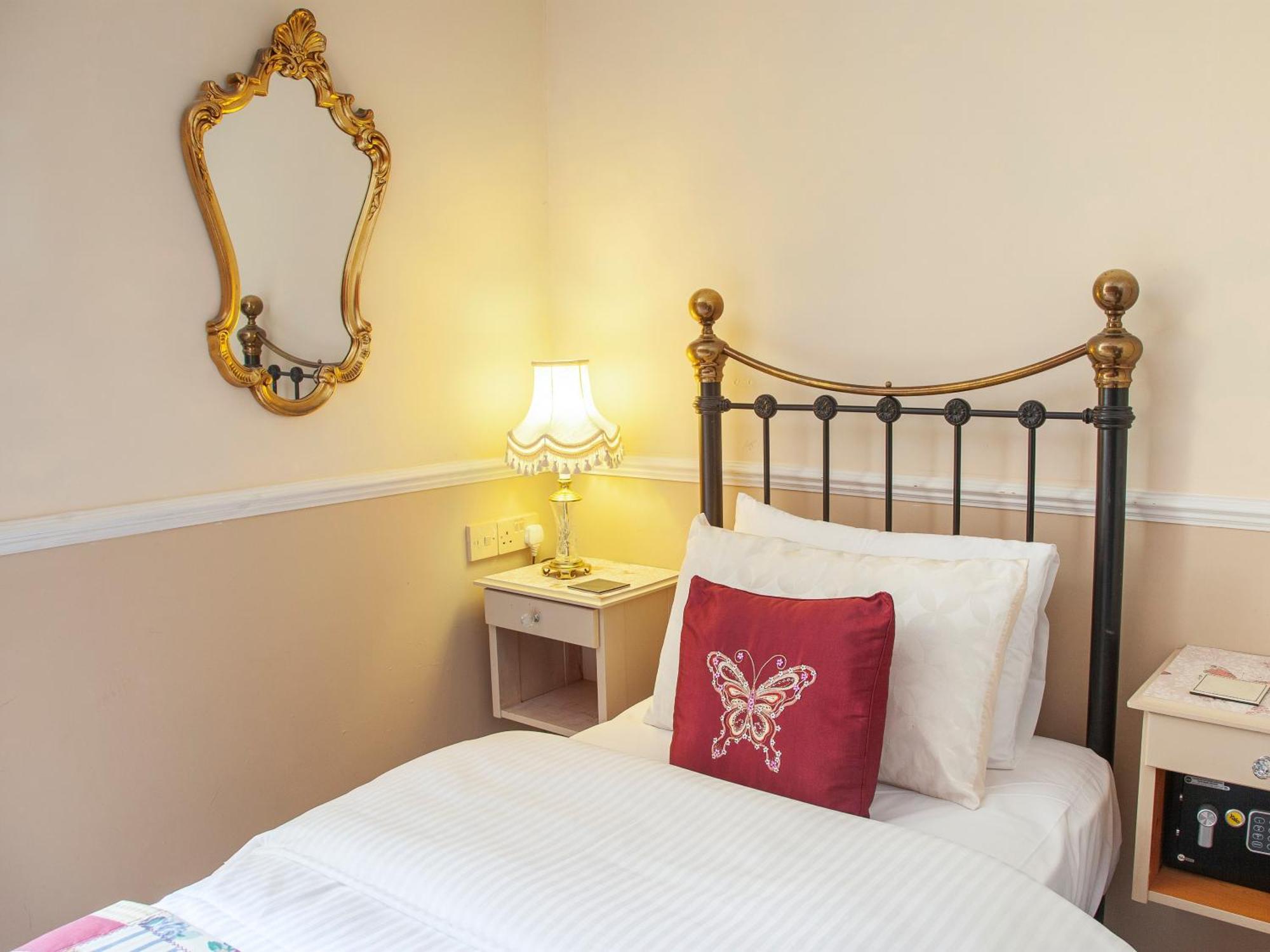 Court Prior Boutique And Torquay