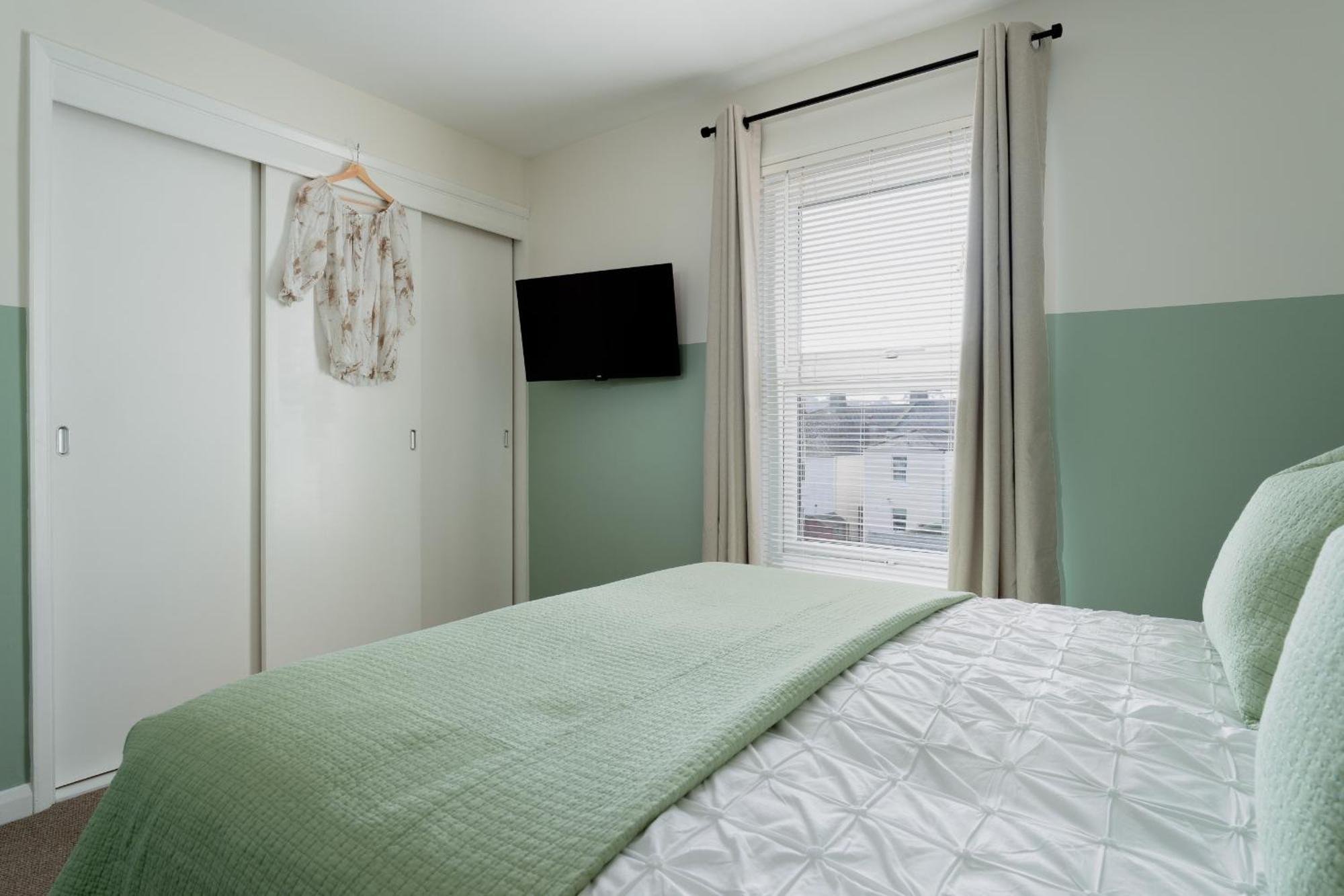 Apartment Lawsons Place - Family-friendly With Parking On Babbacombe Downs In Torquay