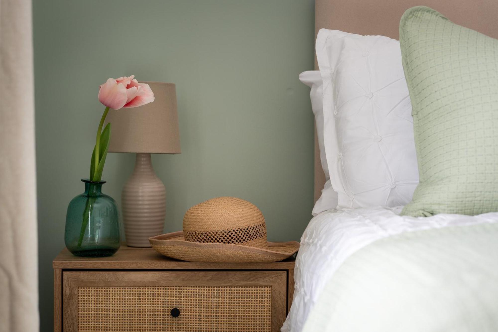 Apartment Lawsons Place - Family-friendly With Parking On Babbacombe Downs In