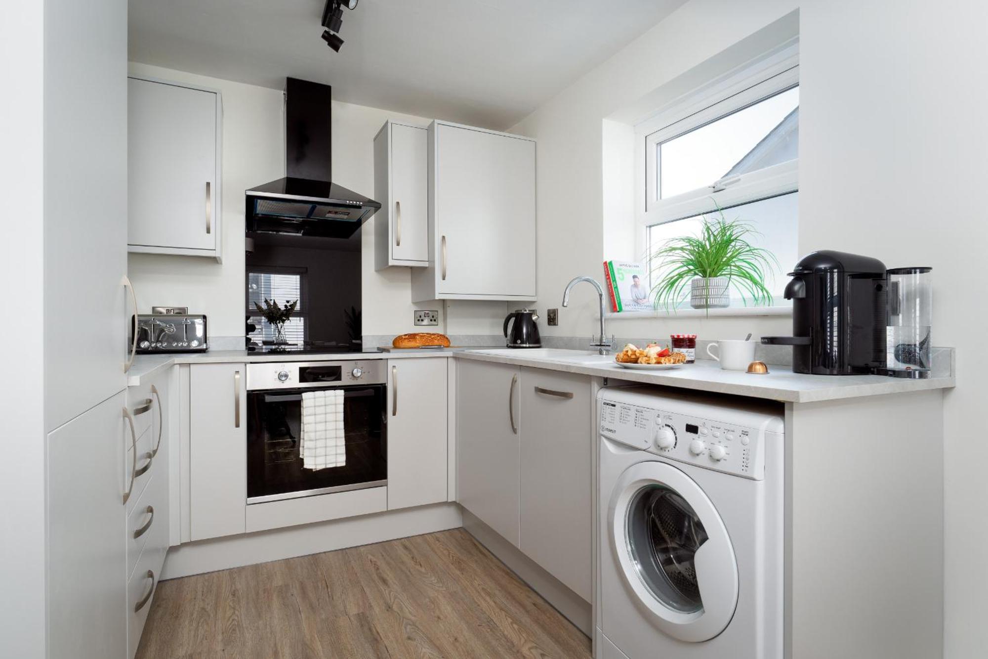Lawsons Place - Family-friendly With Parking On Babbacombe Downs In Apartment