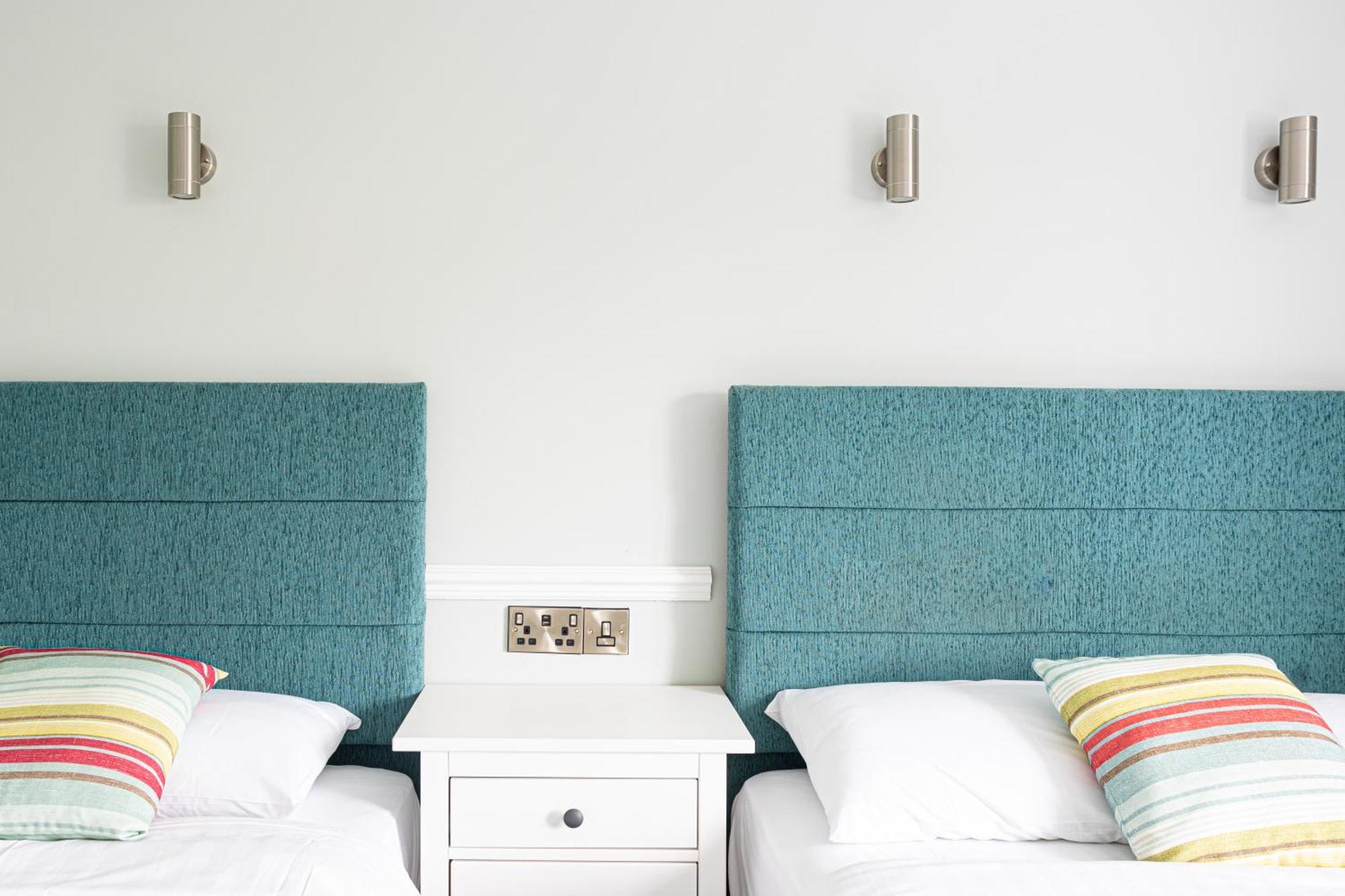 Hotel Waters Edge