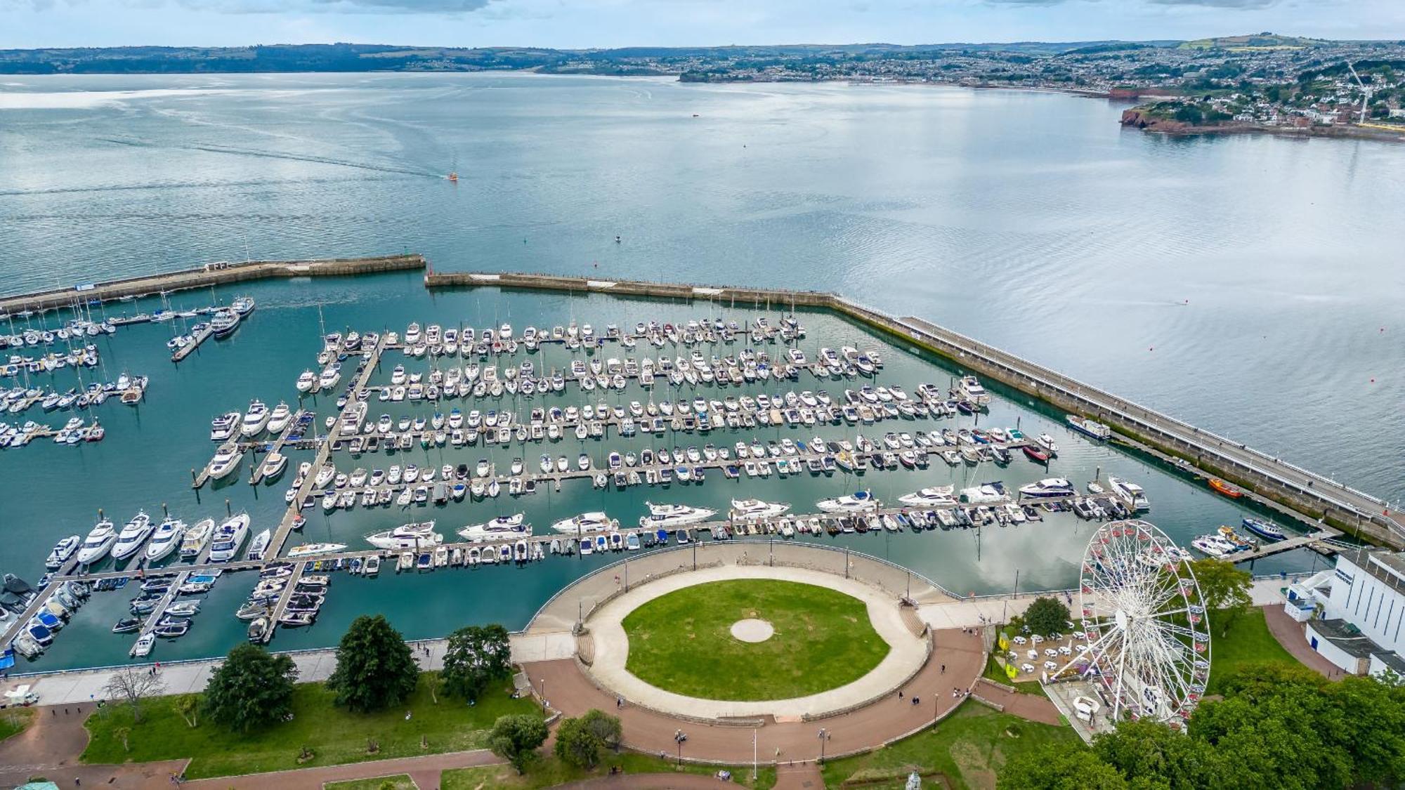 Sovereign House - Close To Harbour With Parking * Torquay