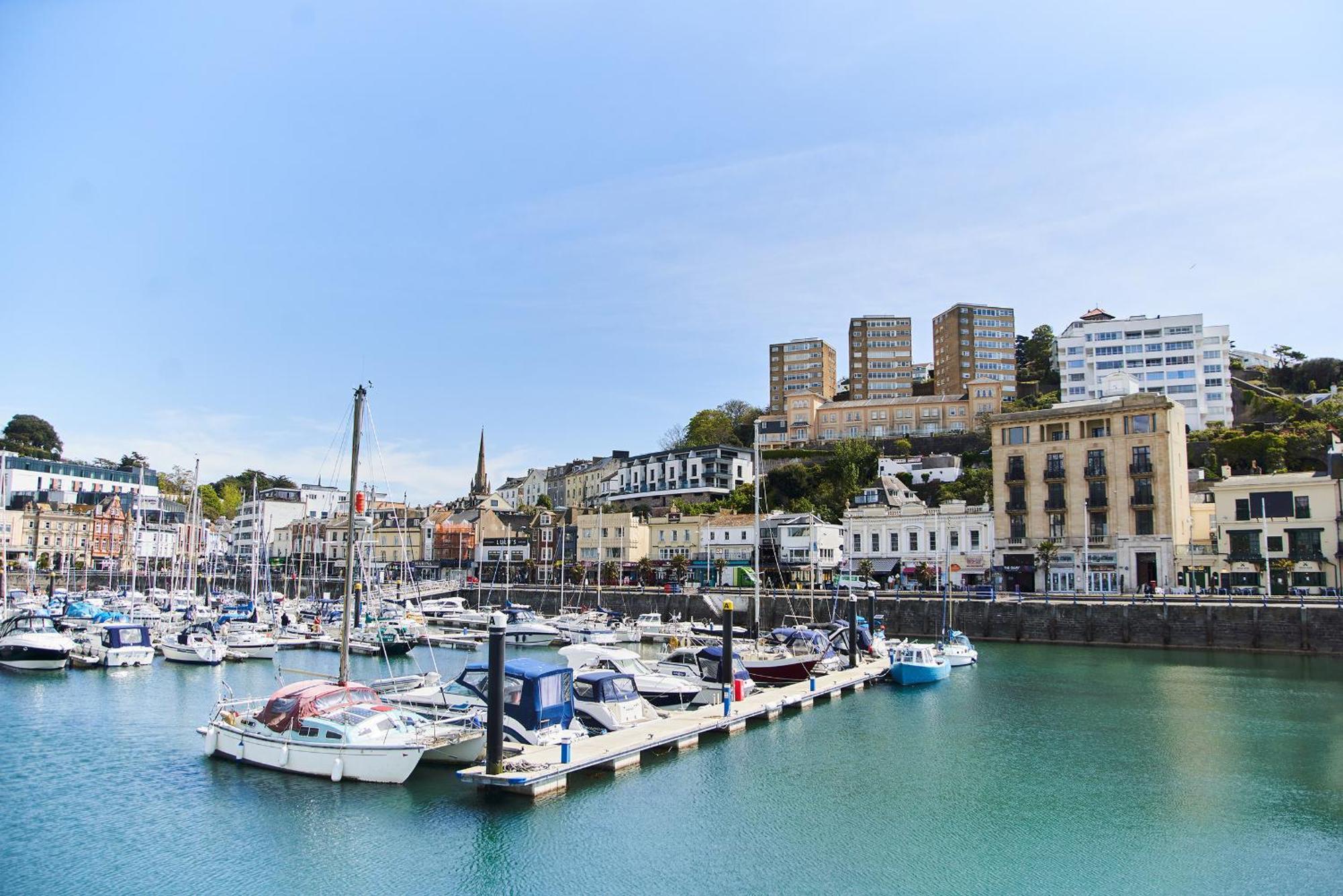 Sovereign House - Close To Harbour With Parking Apartment *