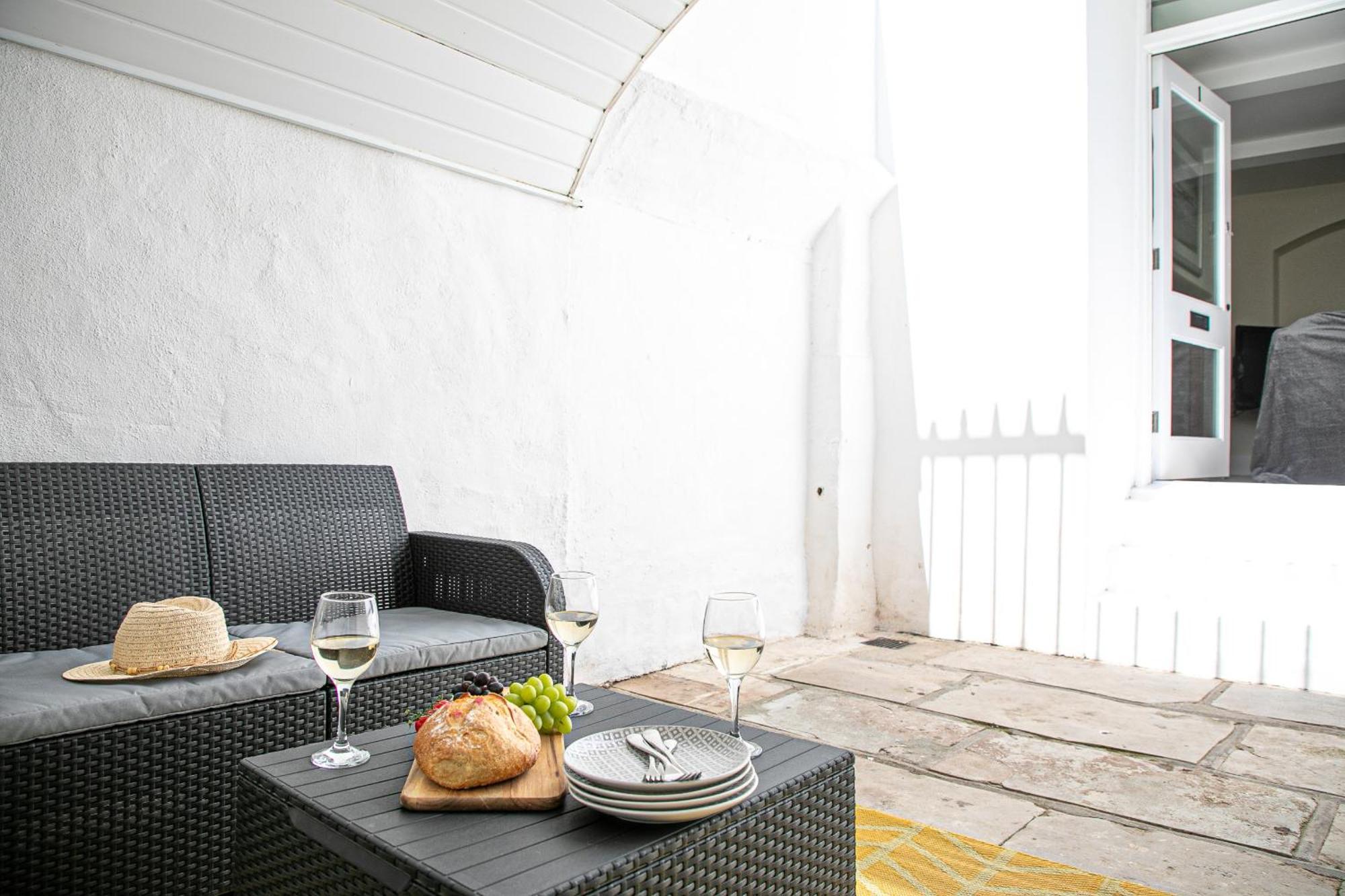 Sovereign House - Close To Harbour With Parking
