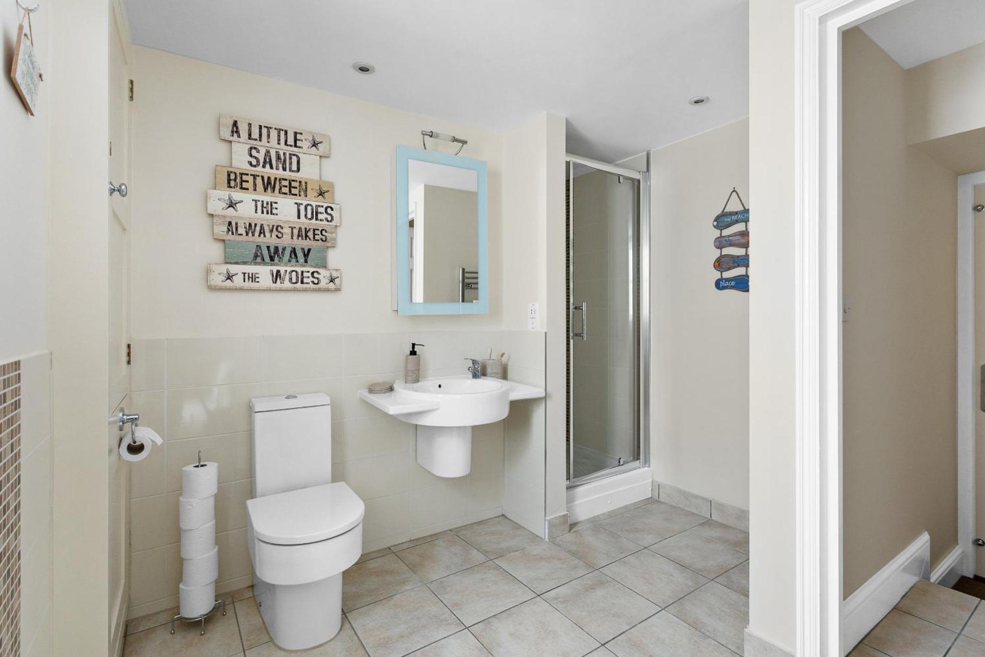 Sovereign House - Close To Harbour With Parking Apartment Torquay