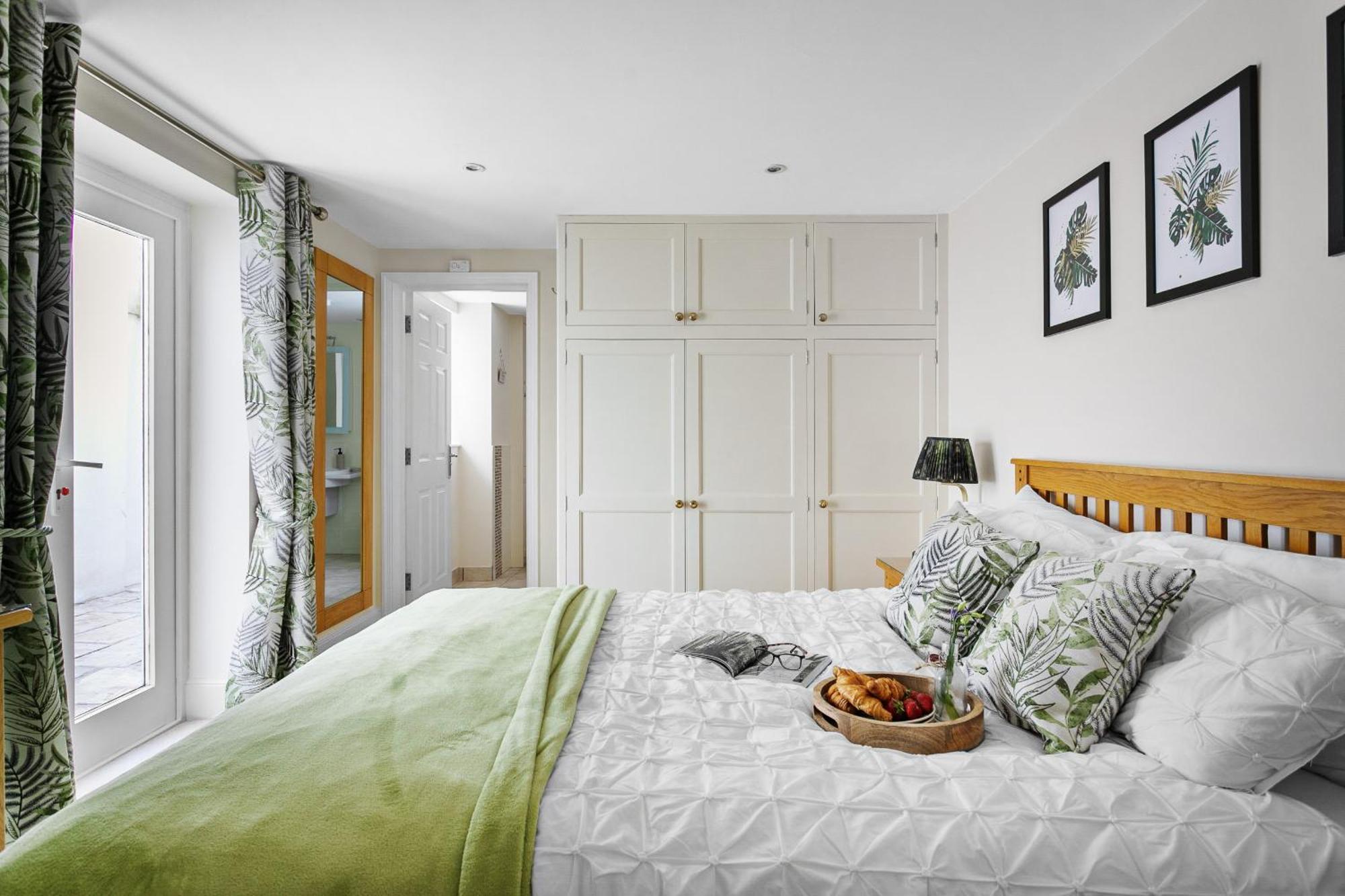 Sovereign House - Close To Harbour With Parking Apartment Torquay