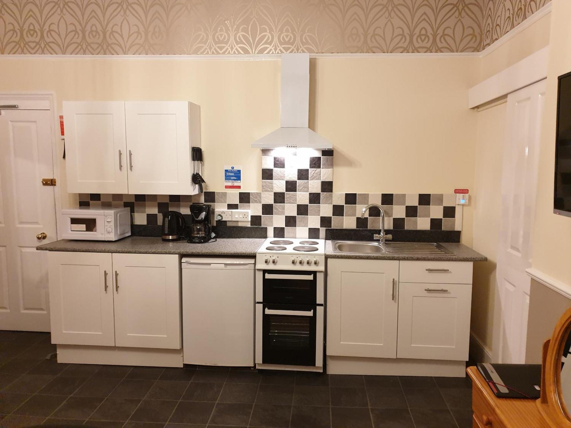 Appletorre House Flats - Pet Friendly And Private Parking Apartment