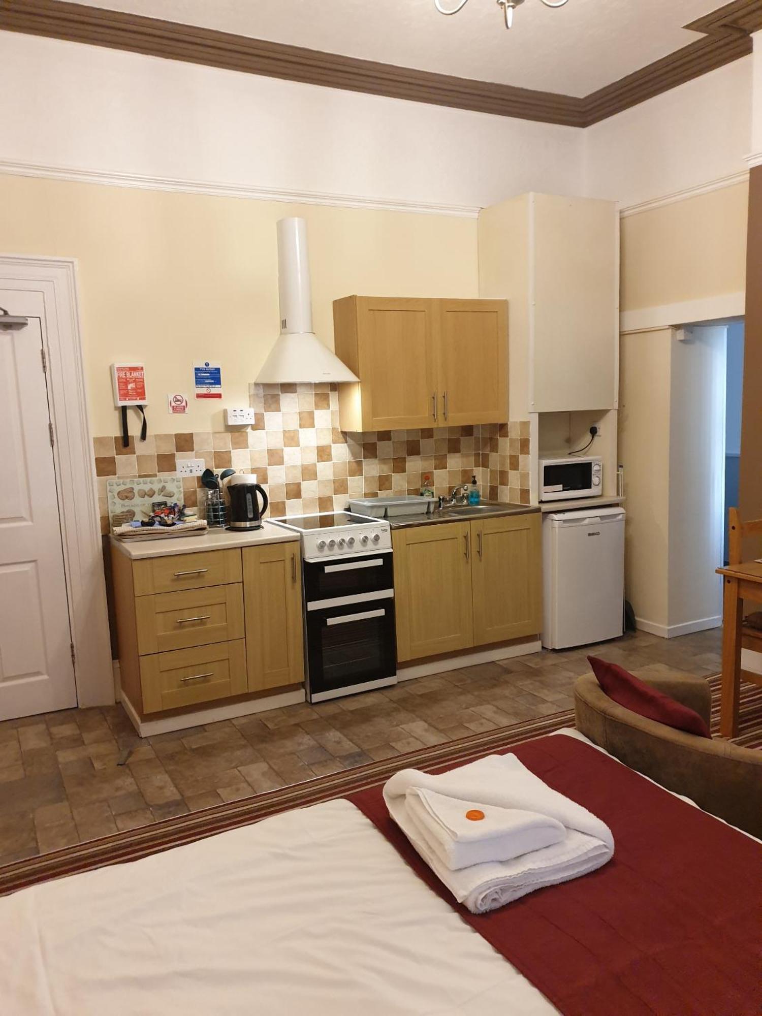 Appletorre House Flats - Pet Friendly And Private Parking