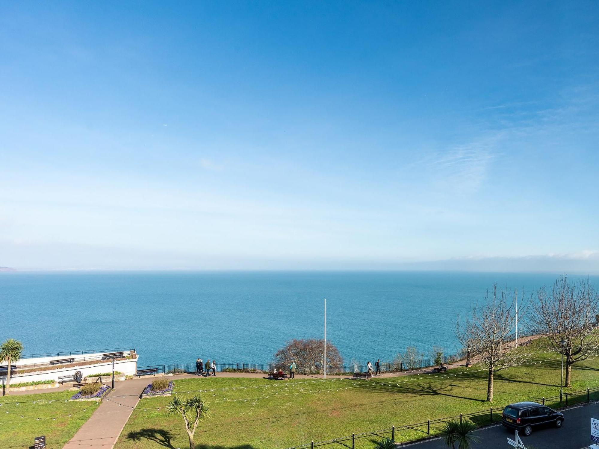 The Cliff Top, Apartment