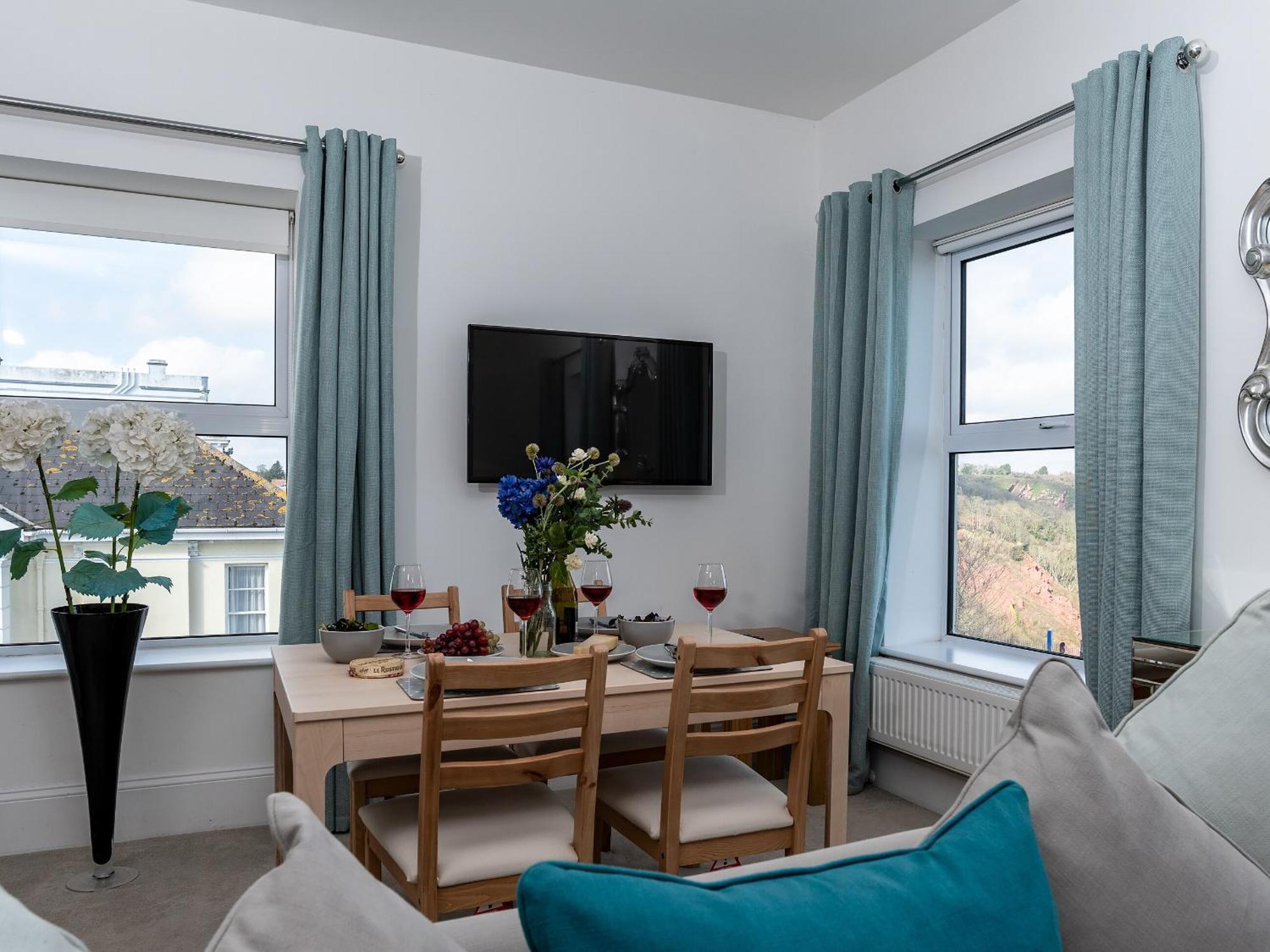 Apartment The Cliff Top, *