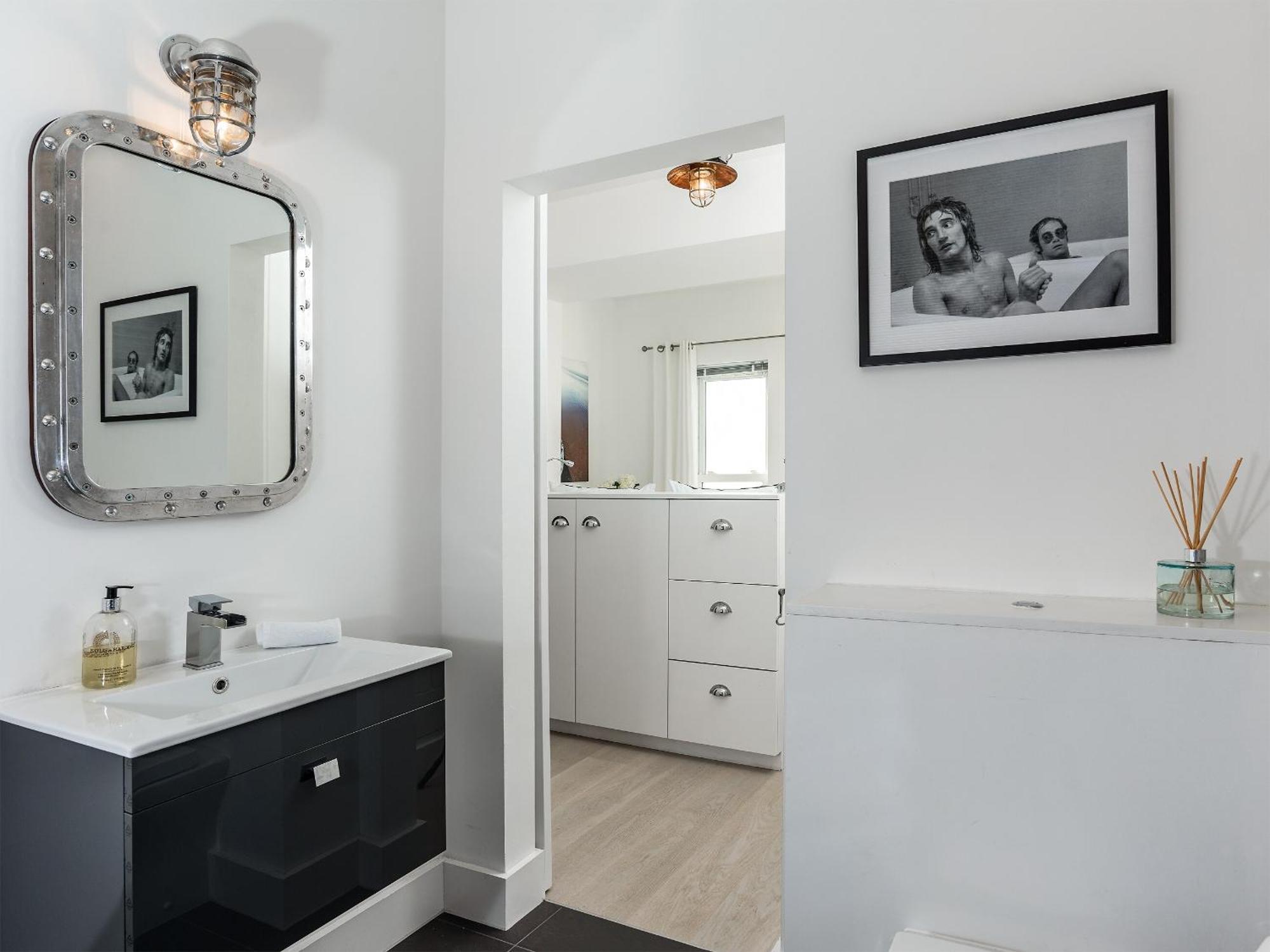 Marina House, Apartment *