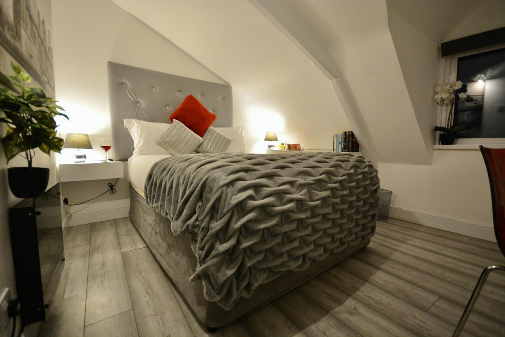 Sandybanks - Seaview And Promenade Apartment *