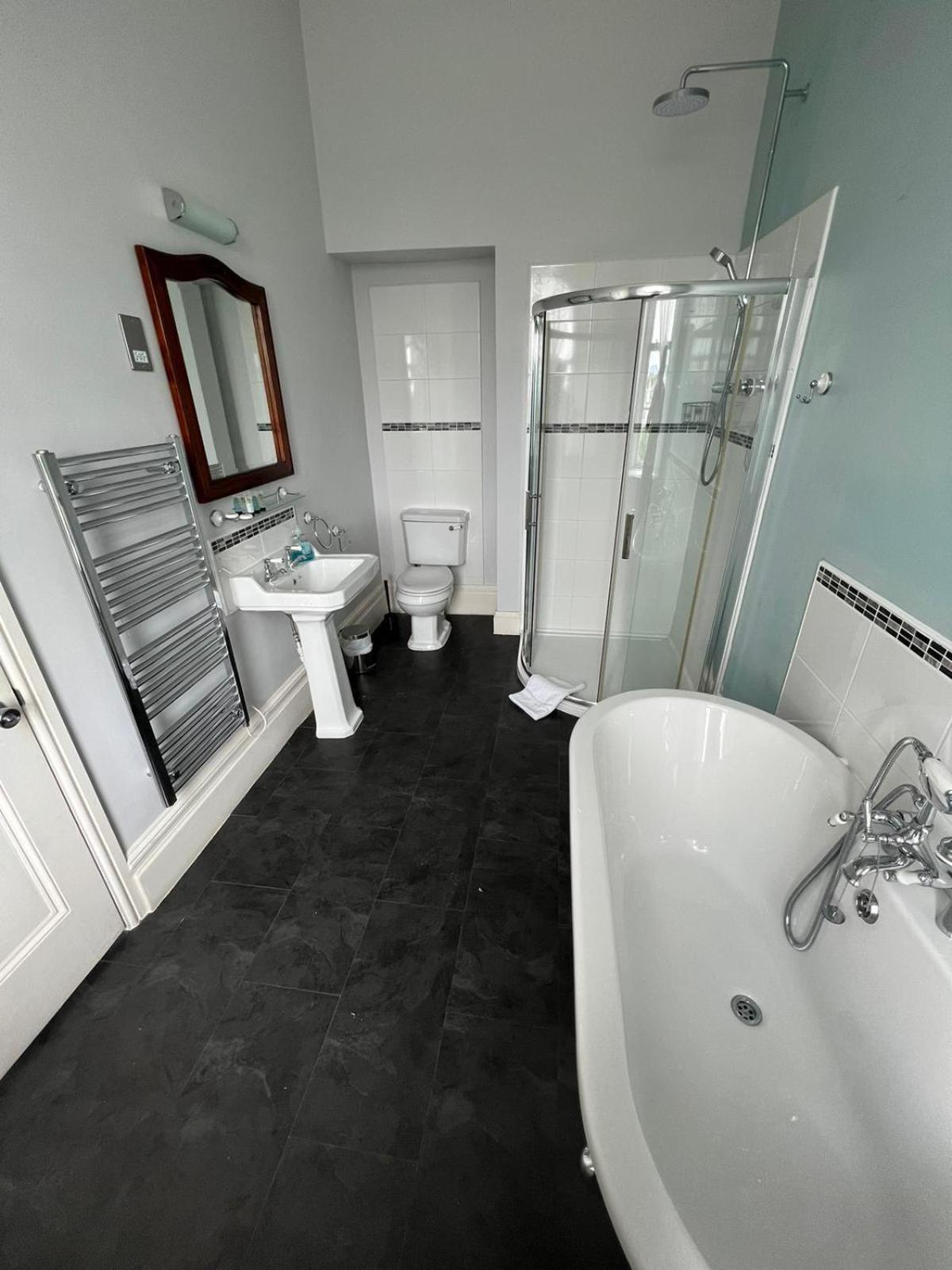 Crofton House Hotel