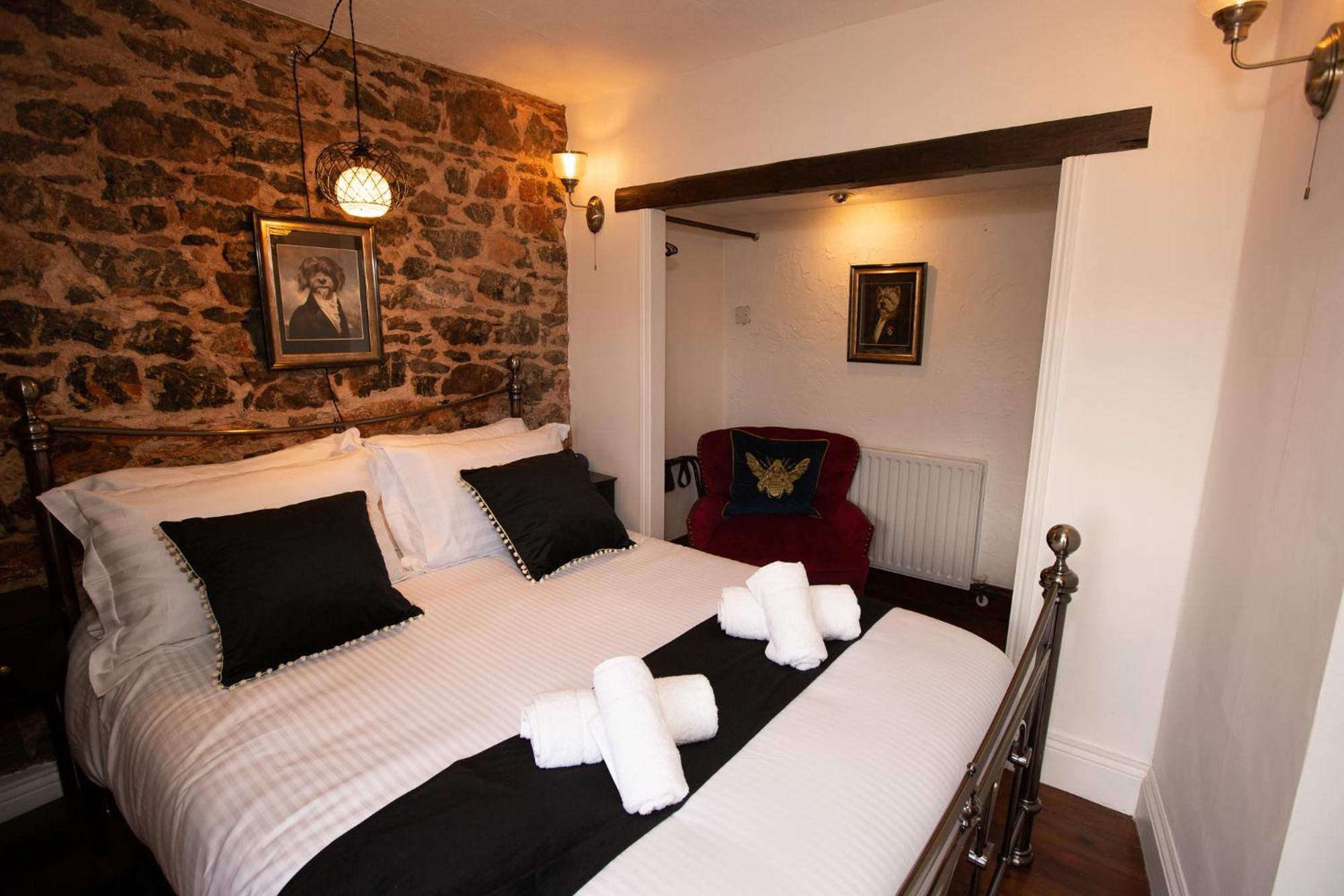 Quirky Boutique 1840s Stable Holiday home