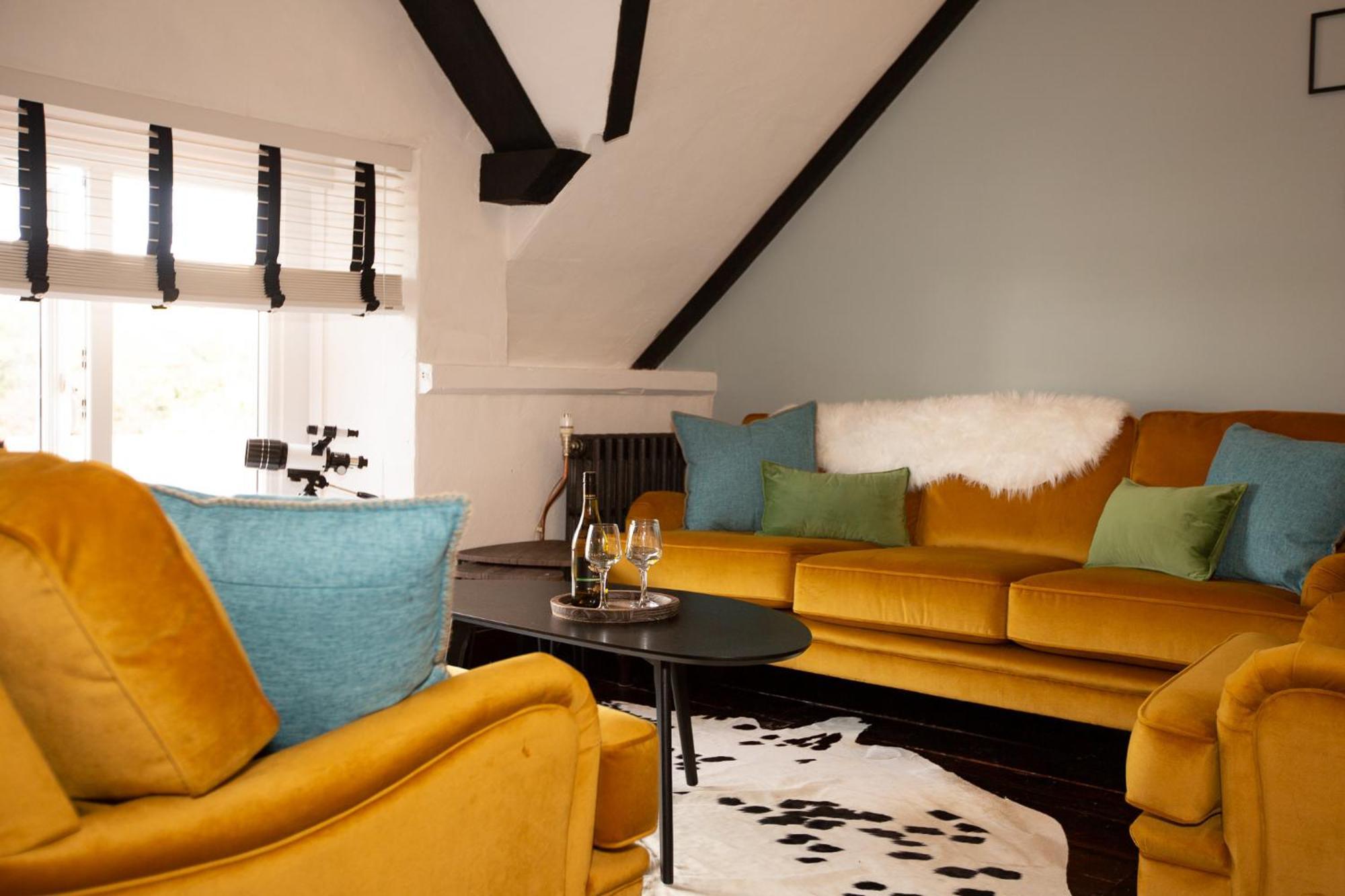 Quirky Boutique 1840s Stable * Torquay