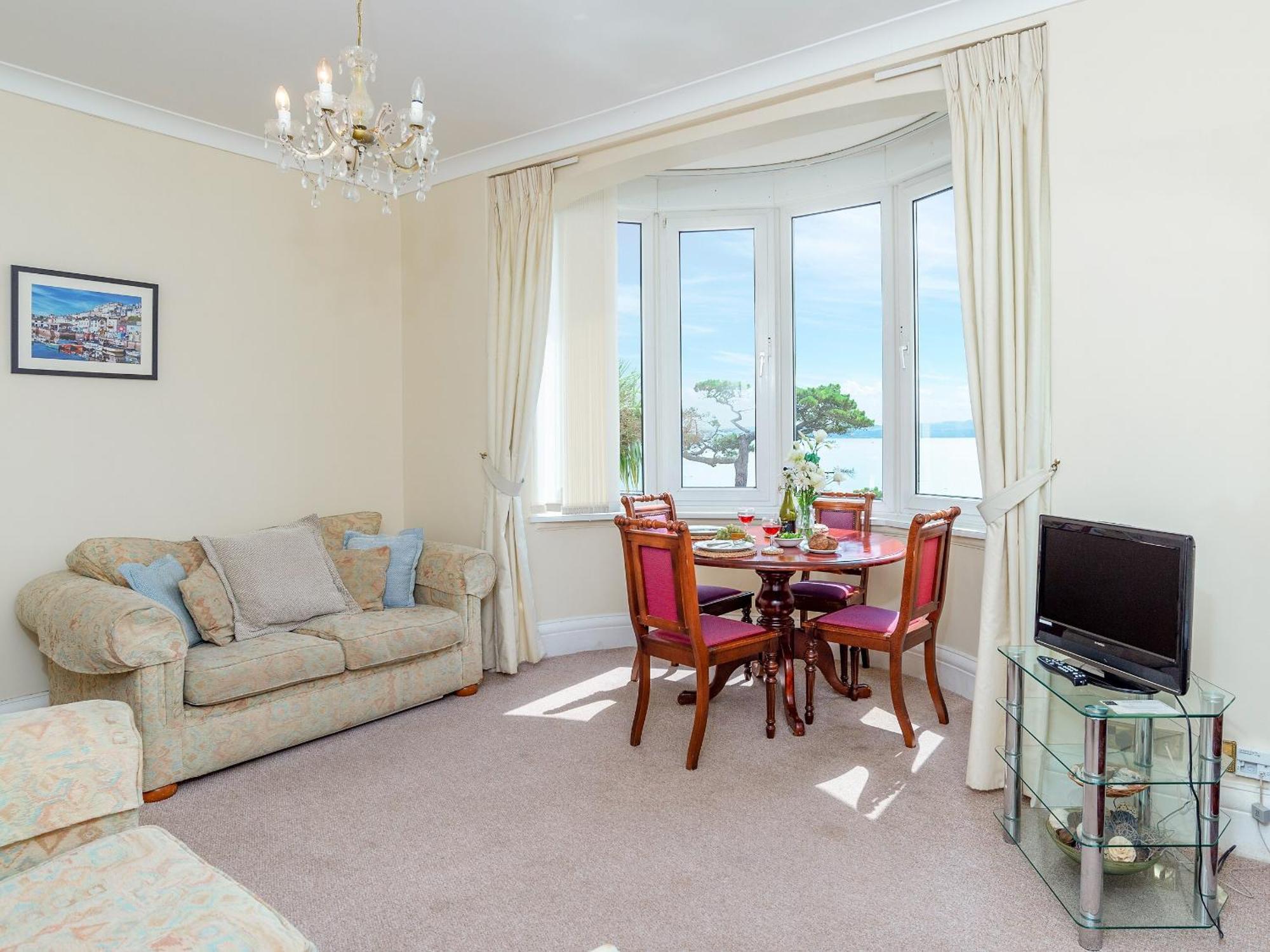 Cockington Bay Apartment