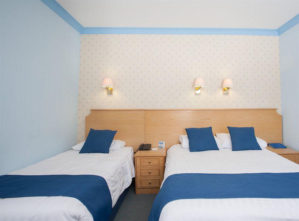 Hotel Tlh Carlton And - Tlh Leisure And Entertainment