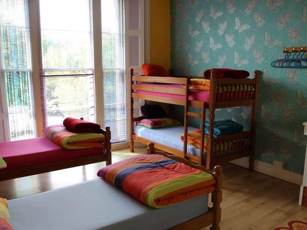 Le Papillon Backpacker Hotel Torquay