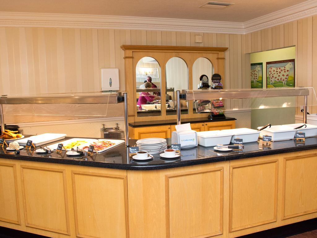 Hotel Tlh Carlton And - Tlh Leisure And Entertainment Torquay