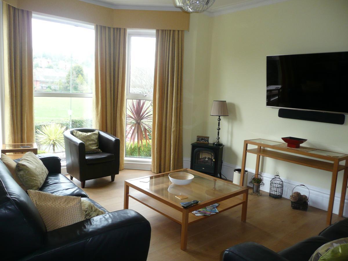 Avenue Park Apartment *