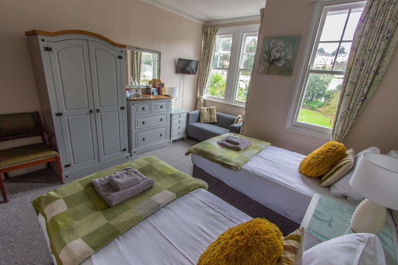 Harbour Heights 3*
