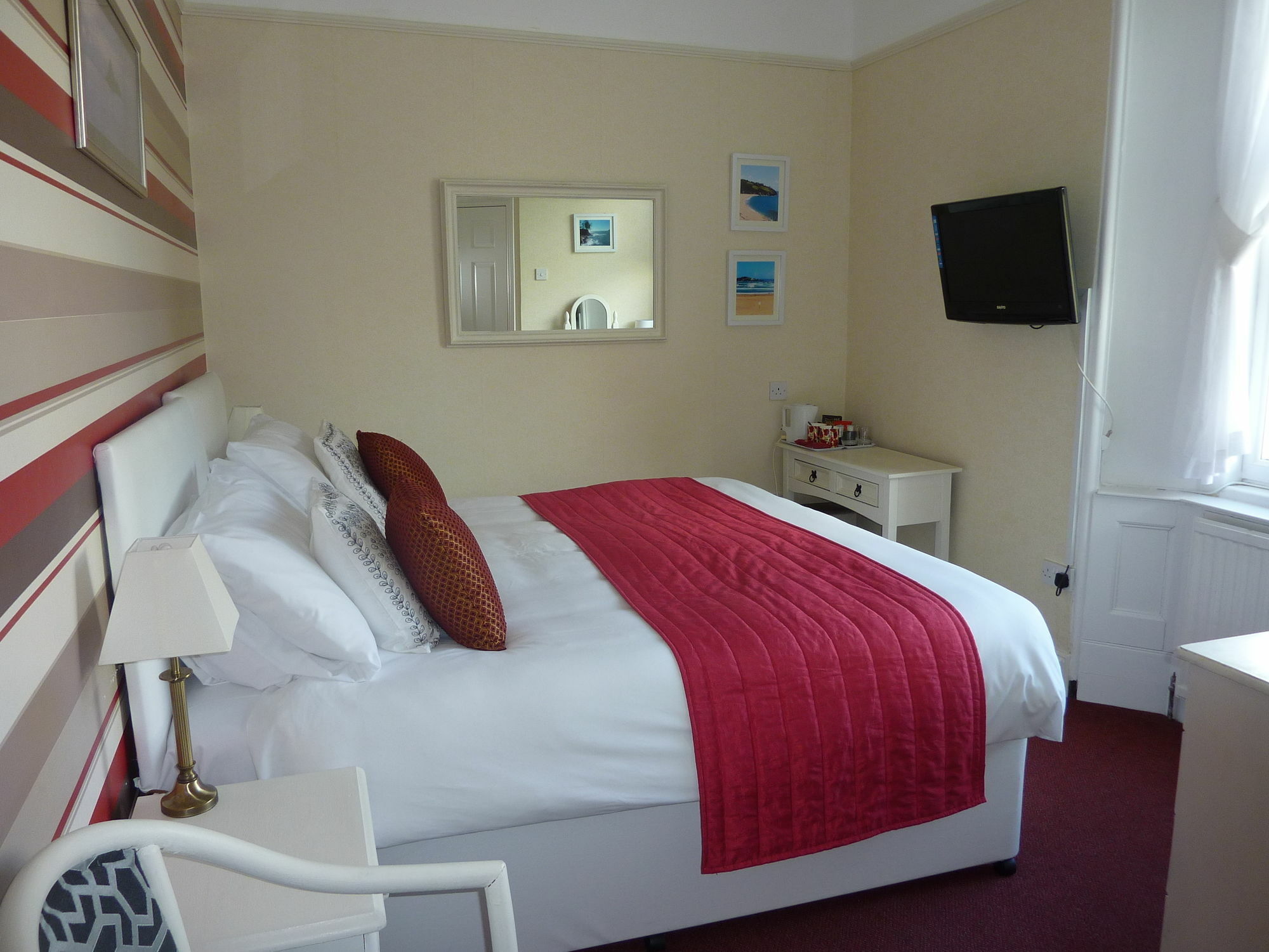 The Iona 4*