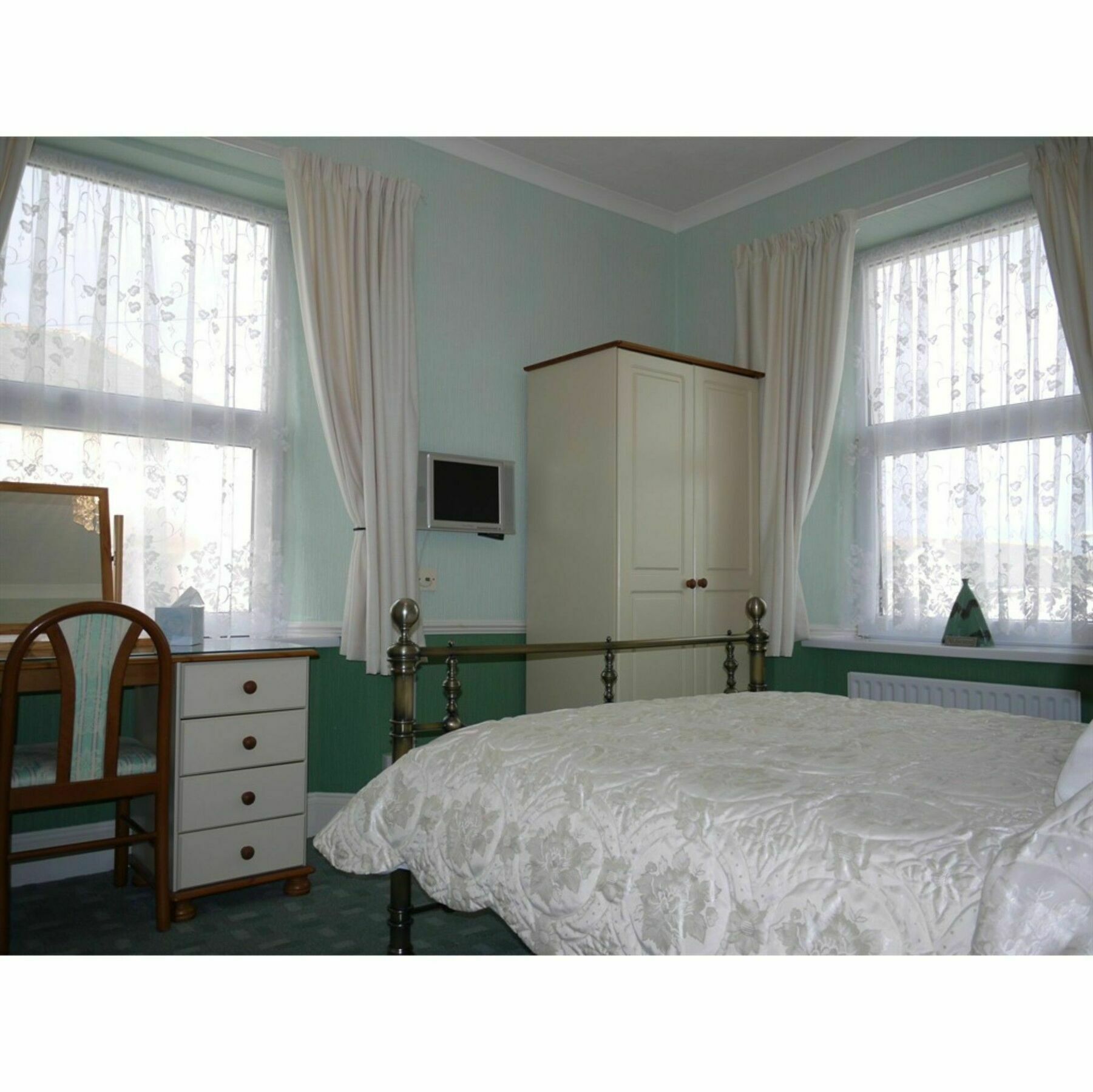 Babbacombe Guest house 4*