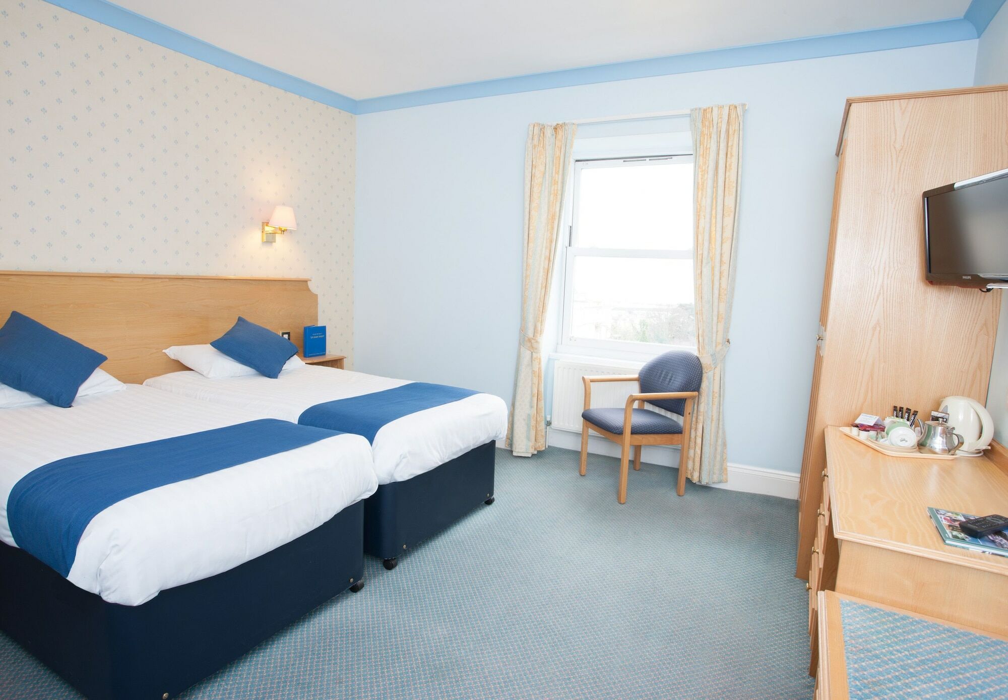 Hotel Tlh Carlton And - Tlh Leisure And Entertainment