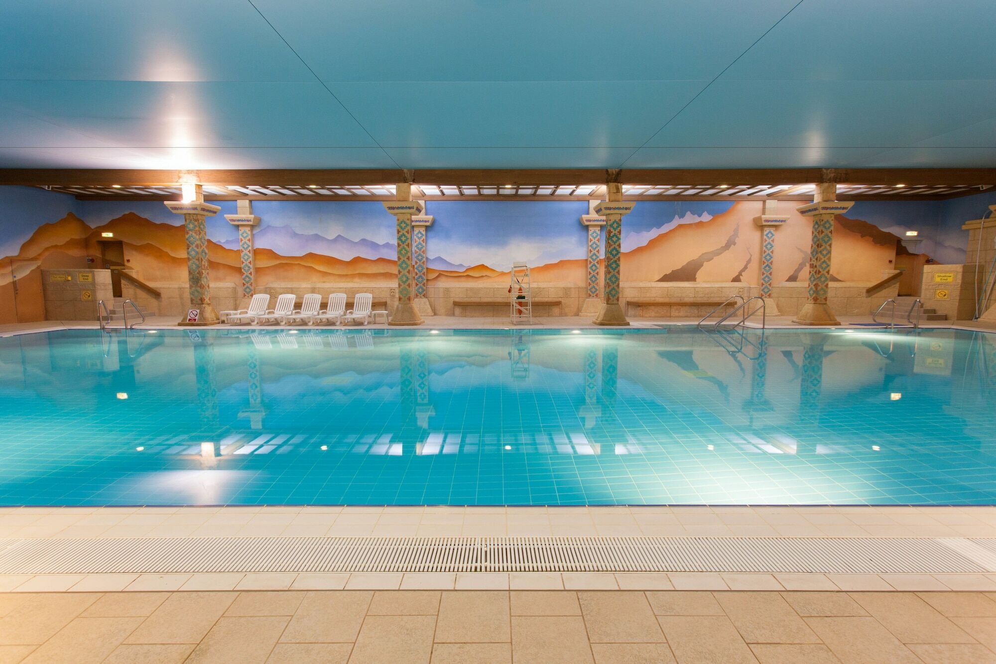 Tlh Carlton And - Tlh Leisure And Entertainment Hotel Torquay