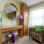Palm Grove Apartments