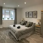 Ella Court Apartment1