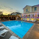 Riviera Lodge Hotel