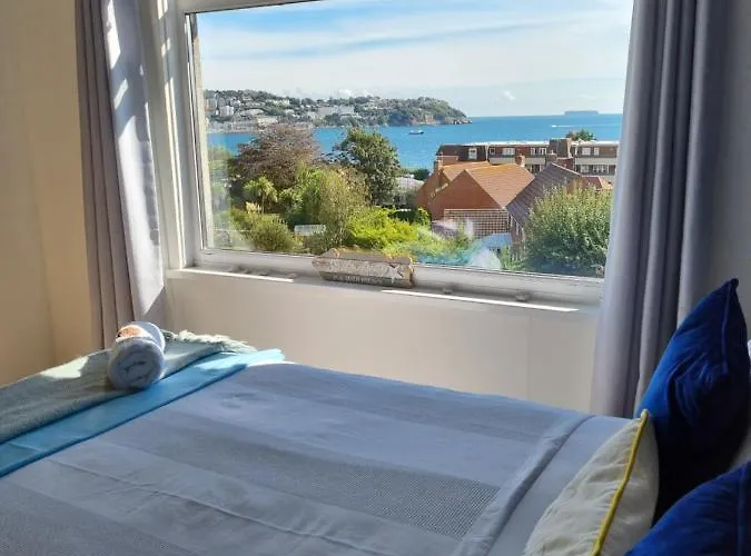 Bed& Boujee With Sea Views
