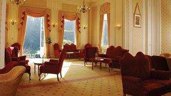 The Palace 4*